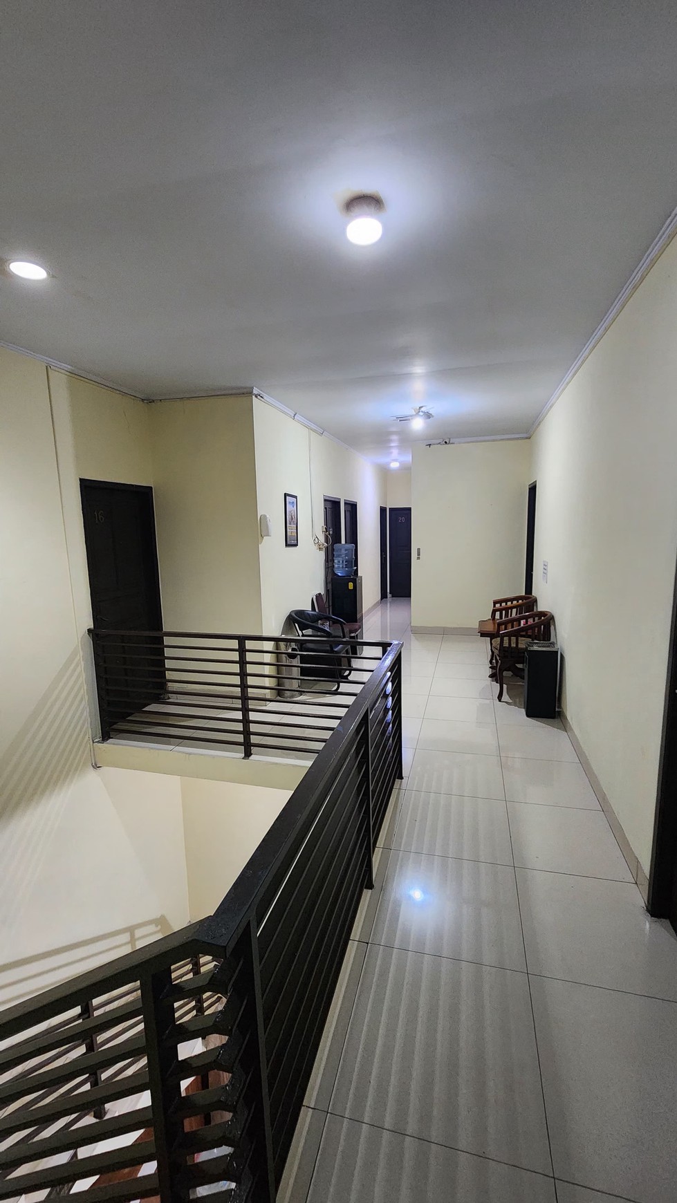 Wisma/kostan strategis di Kemanggisan Jakarta Barat