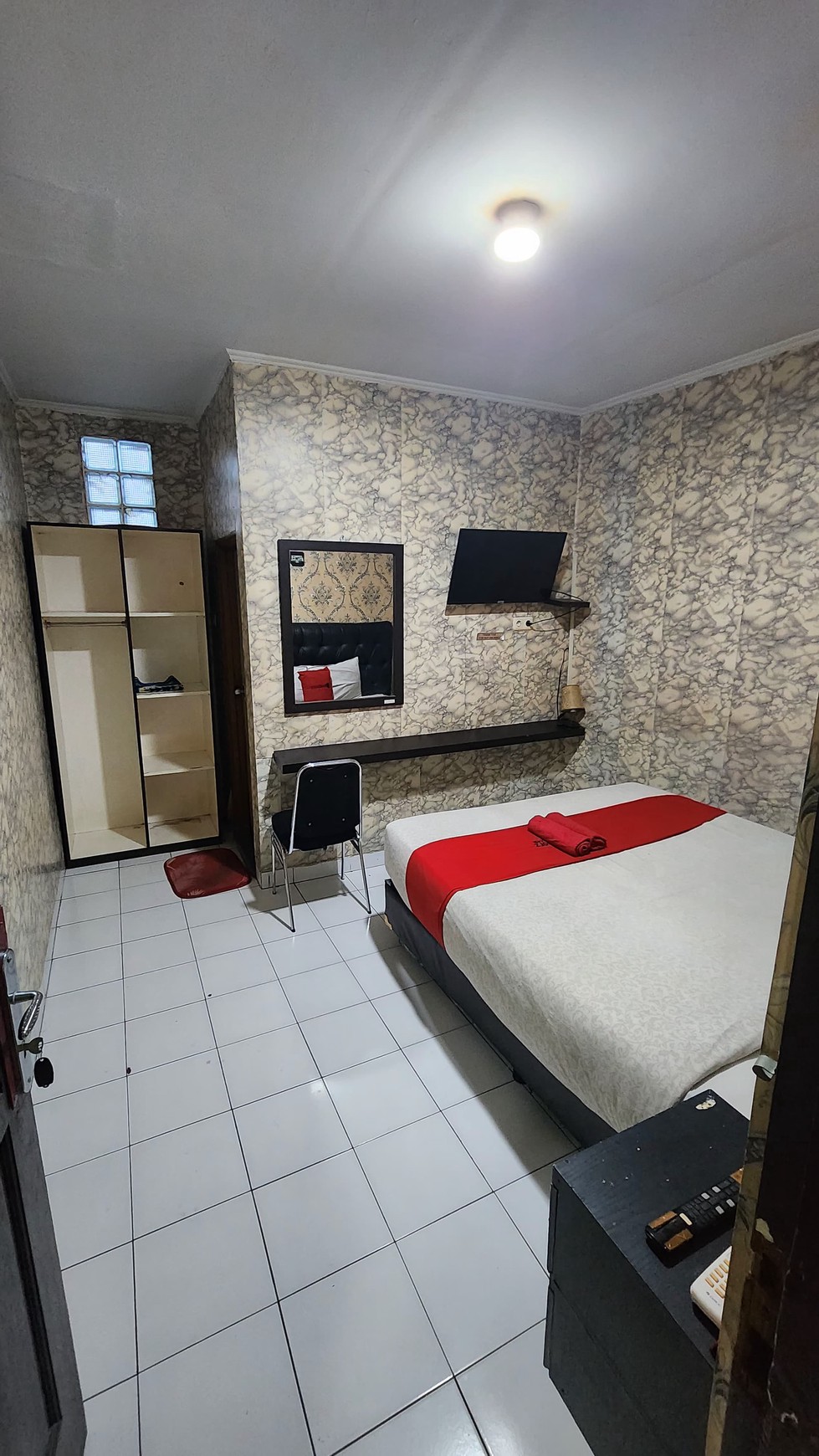Wisma/kostan strategis di Kemanggisan Jakarta Barat