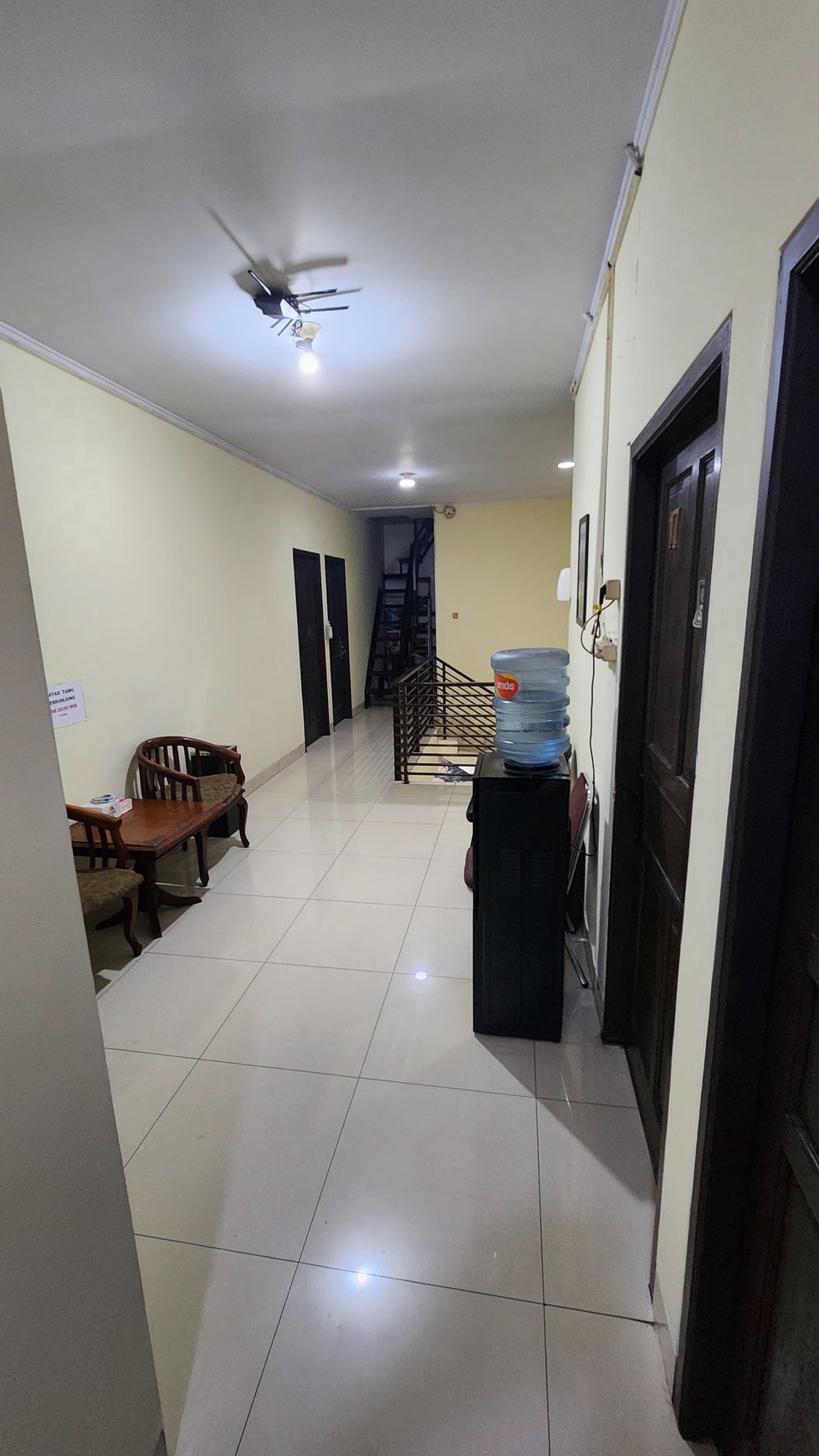 Wisma/kostan strategis di Kemanggisan Jakarta Barat