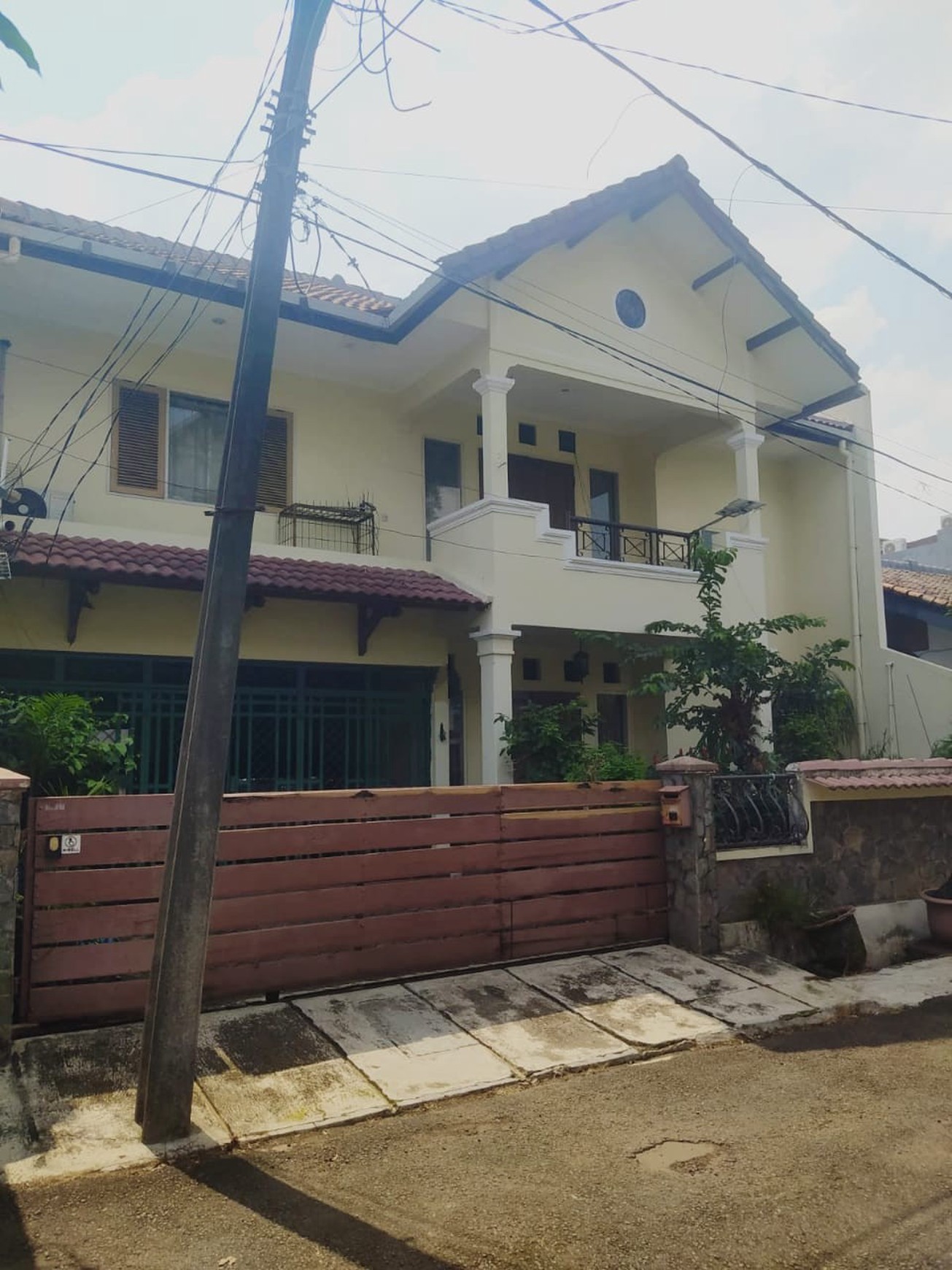 Rumah Luas Di kawasan Perumahan Pondok Jaya, Bintaro Jaya Sektor 3A