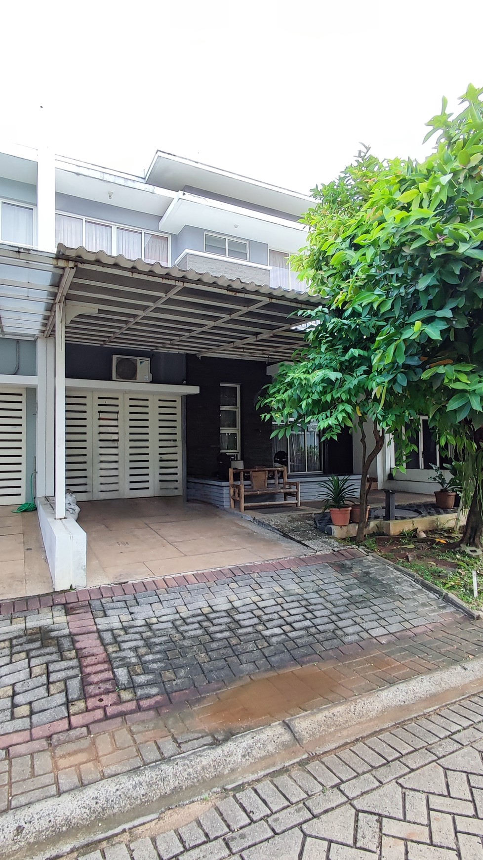 Flash Sale. Rumah mewah Residence One, Serpong