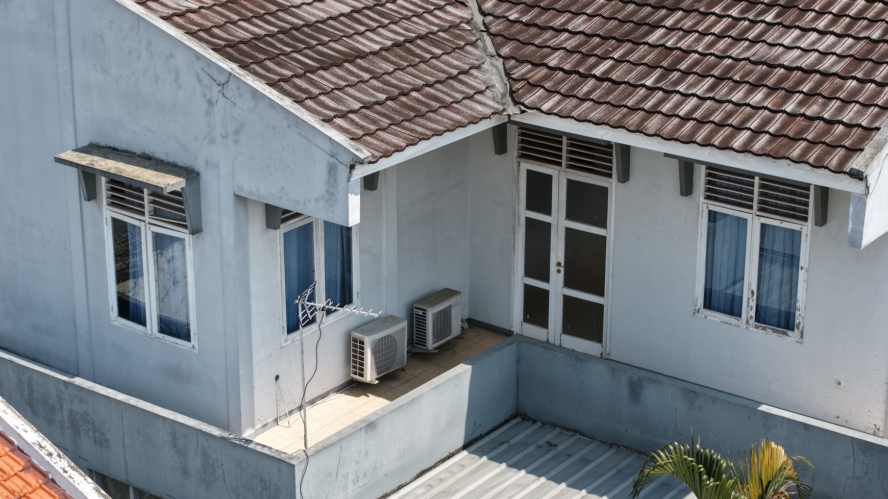 Rumah pamulang 13 kamar murah potensi jadi rumah kos
