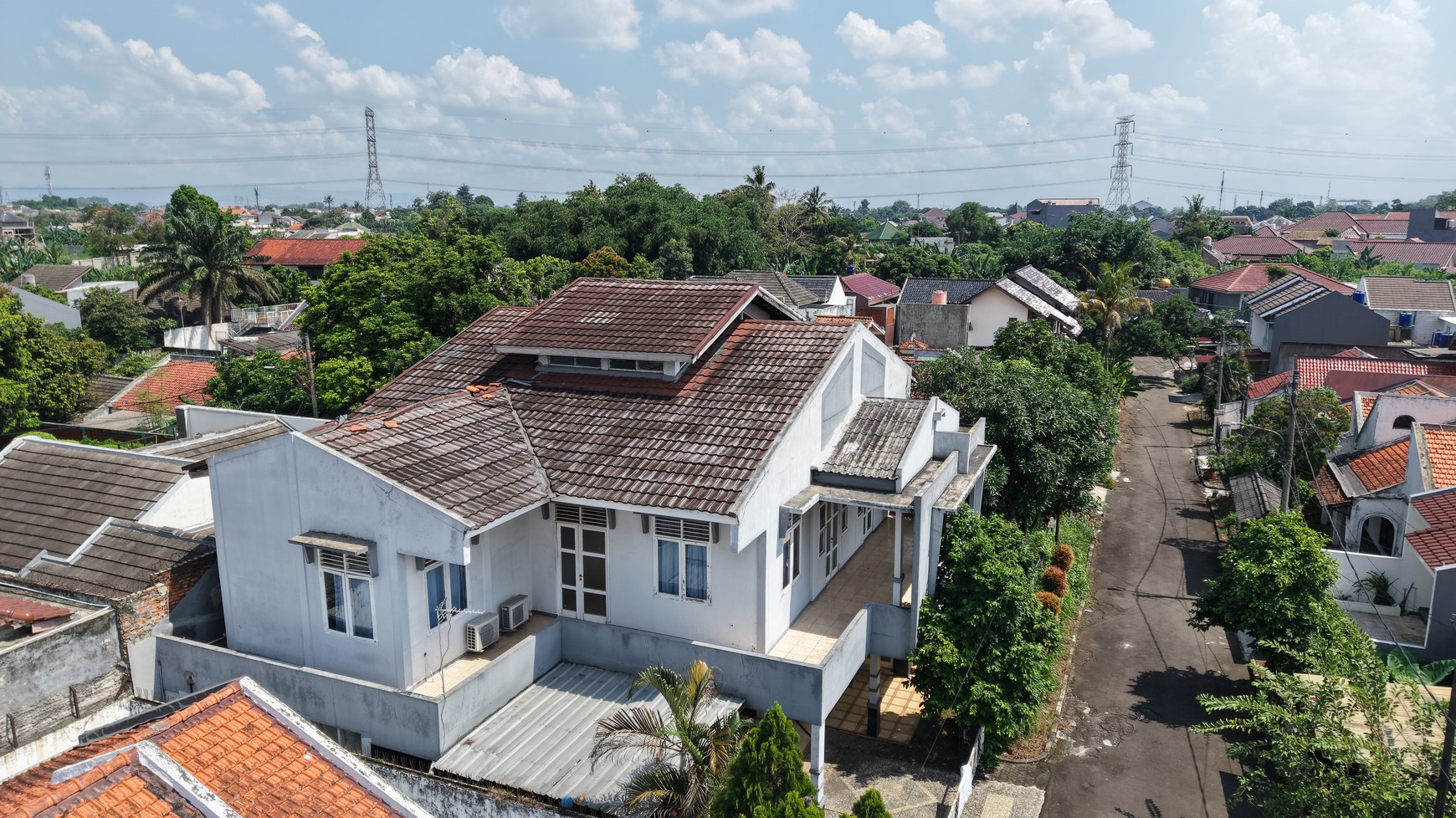 Rumah pamulang 13 kamar murah potensi jadi rumah kos