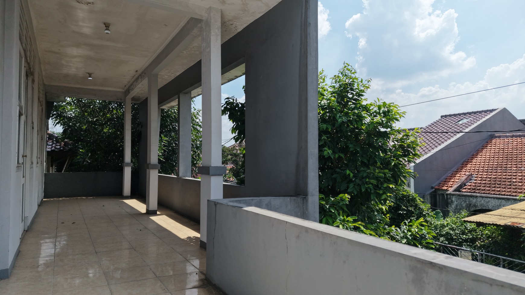Rumah pamulang 13 kamar murah potensi jadi rumah kos
