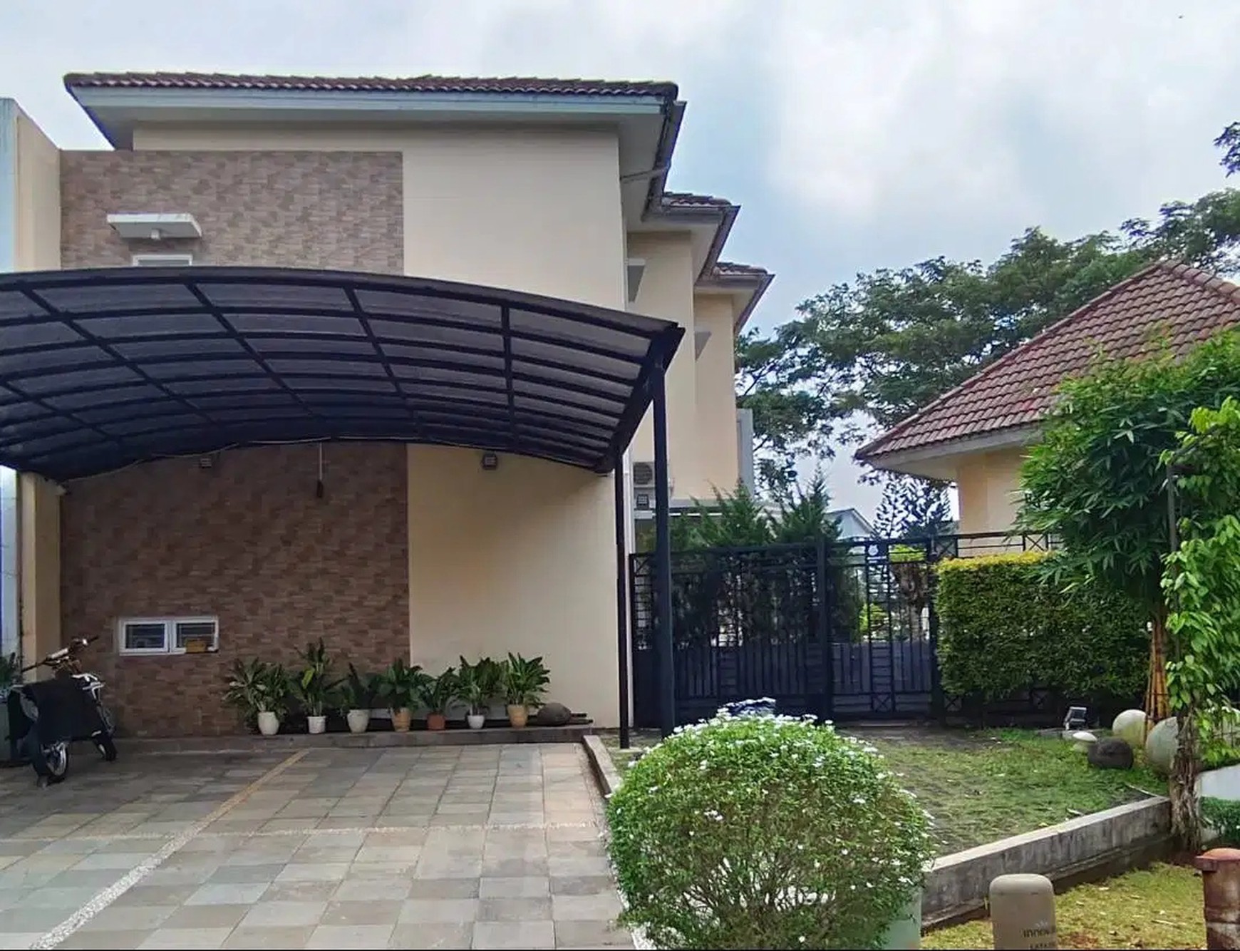 Rent. Rumah mewah Delatinos De Rio, BSD