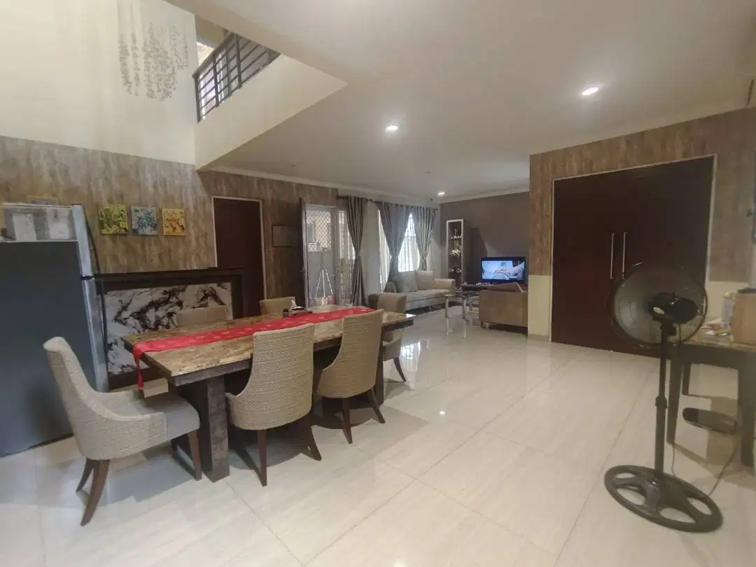 Rent. Rumah mewah Delatinos De Rio, BSD