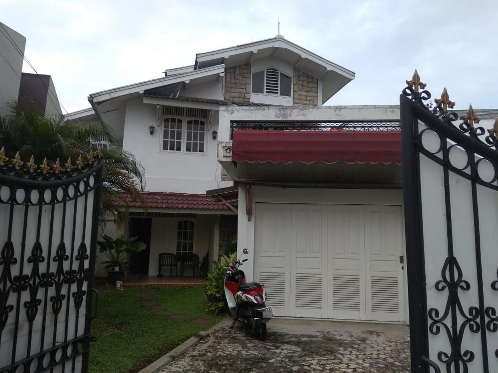 Rumah  siap huni di Bintaro Jaya Jakarta Selatan.