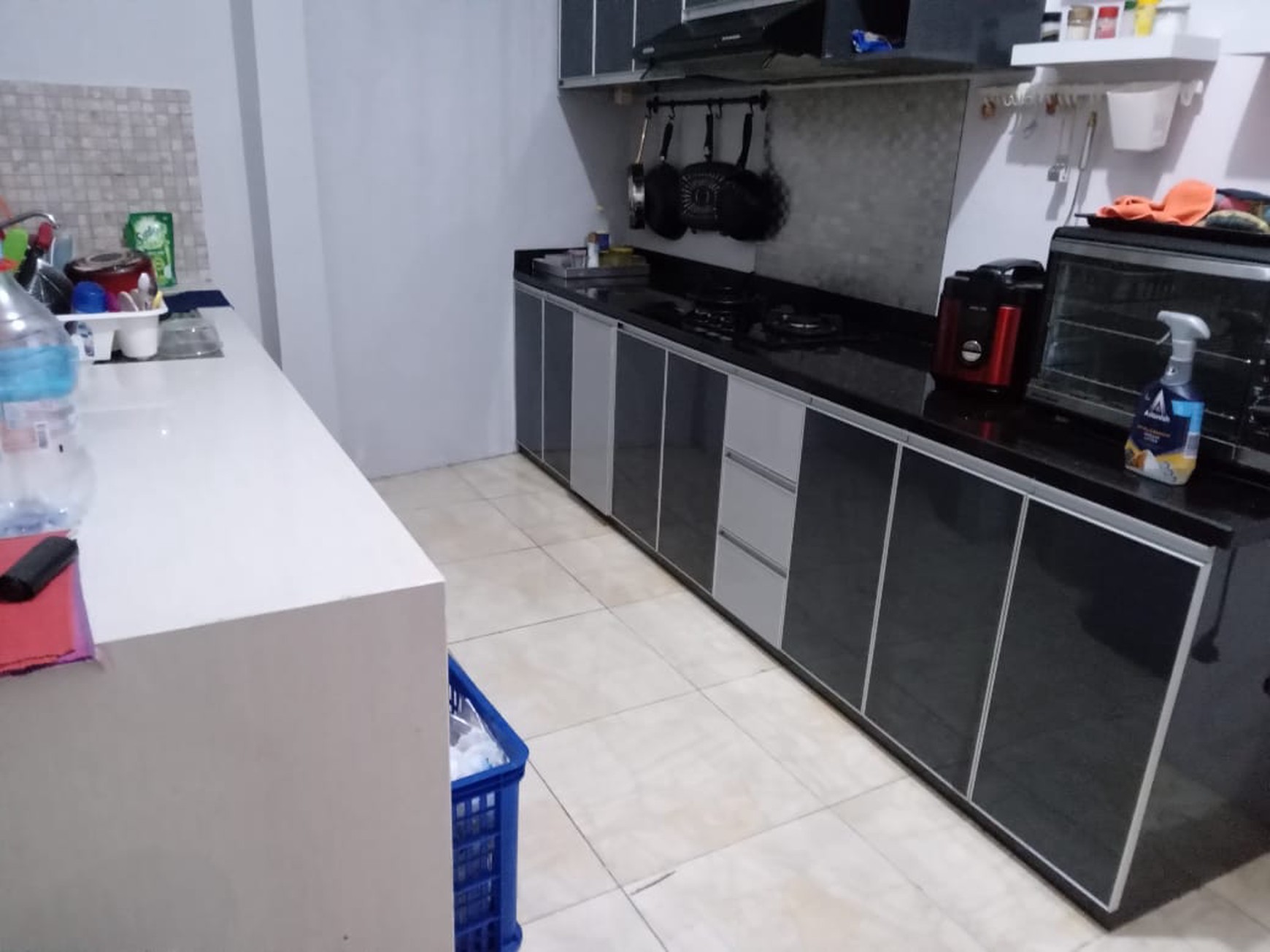 Rumah 2 lantai bagus, siap huni.