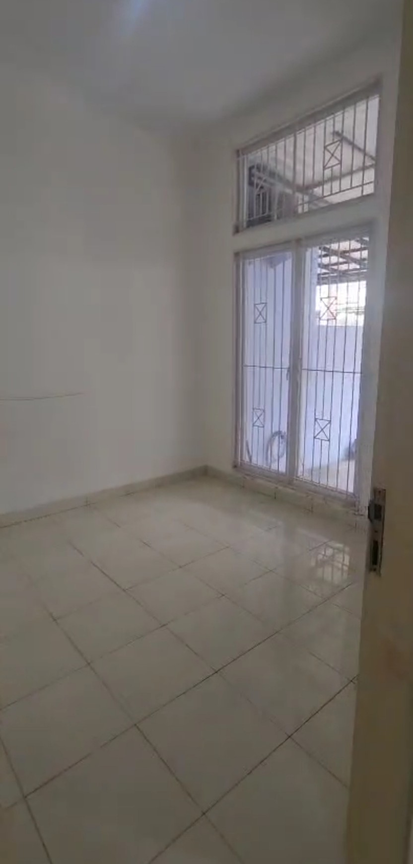 For Rent. Rumah Cantik Villa Melati Mas Vista, Serpong