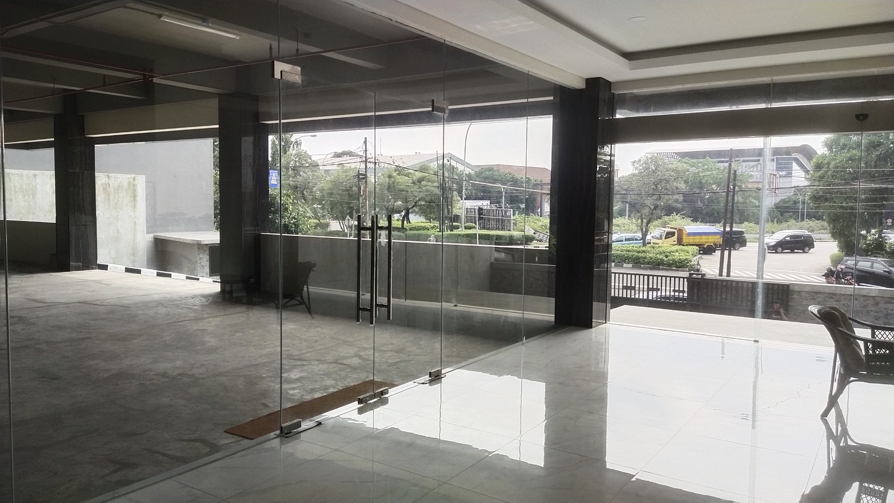 GEDUNG KANTOR BARU PONDOK PINANG, AKSES MUDAH TB SIMATUPANG, KEBAYORAN BARU, SENOPATI, KEMANG