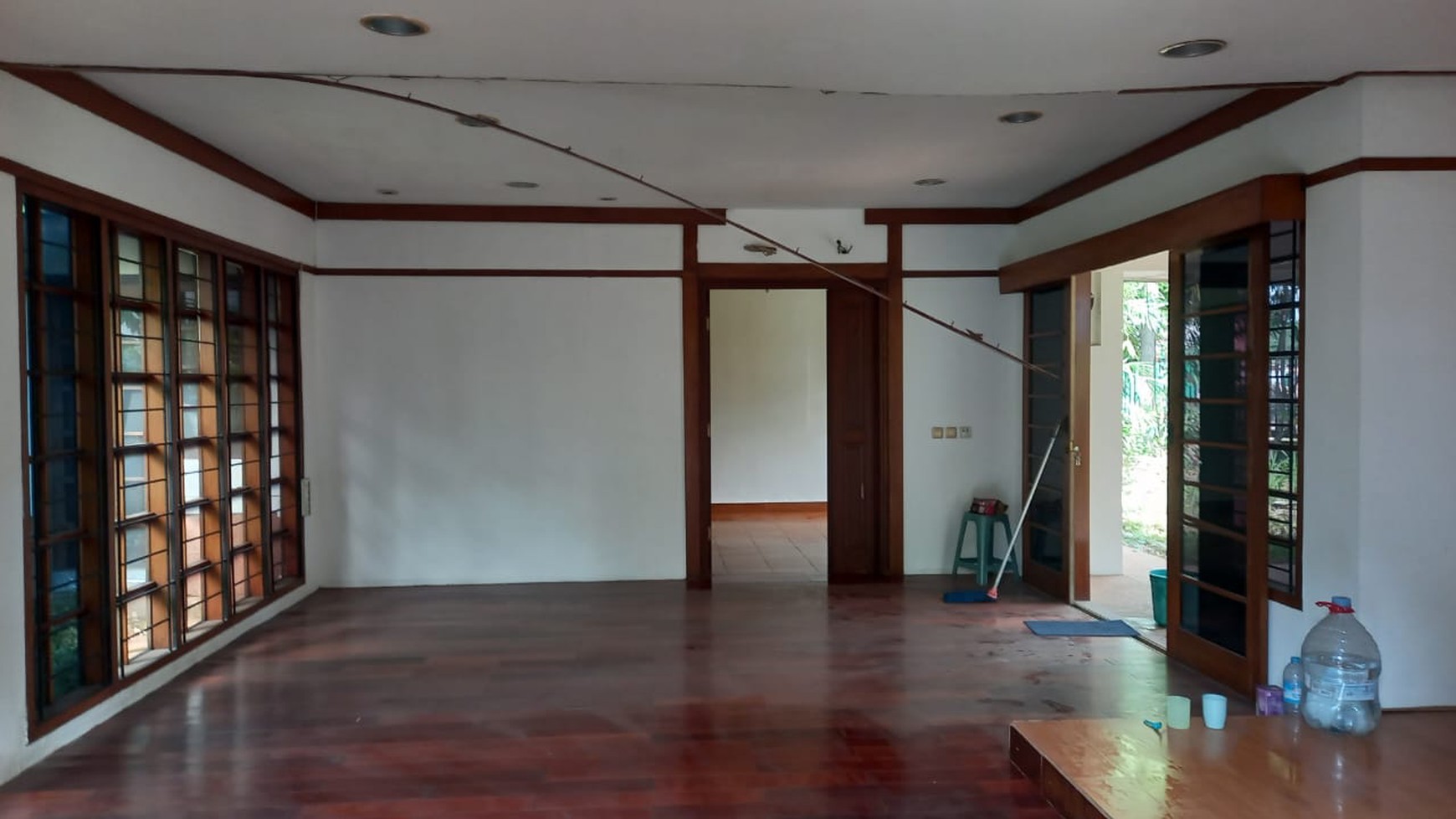 Dijual Rumah Taman Osaka Posisi Hoek ,Lokasi Strategis & ROW Jalan Cukup Lebar Di Lippo Karawaci - Tangerang