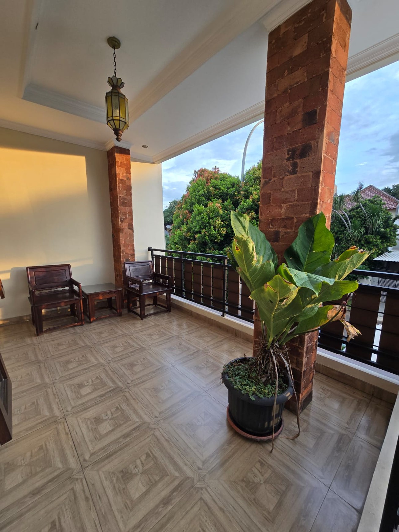 Rumah siap huni di BSD CITY NUSA LOKA, ROW Jalan besar 12 meter