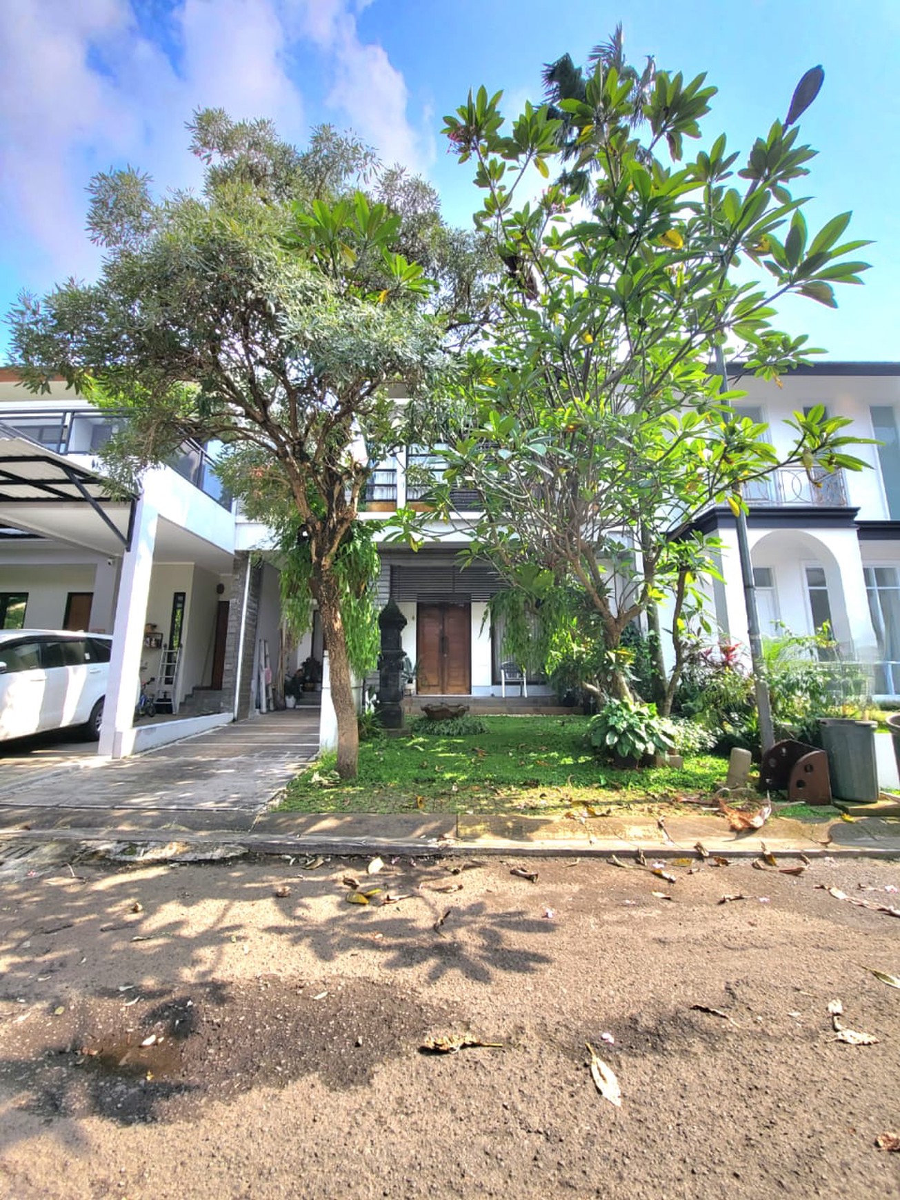 Rumah 2 Lantai Siap Huni dengan Hunian Nyaman dan Asri @Bintaro Sektor 9