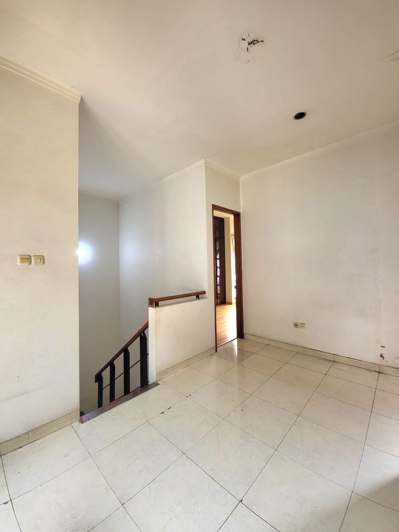 Rumah 2 Lantai Siap Huni dengan Hunian Nyaman dan Asri @Bintaro Sektor 9