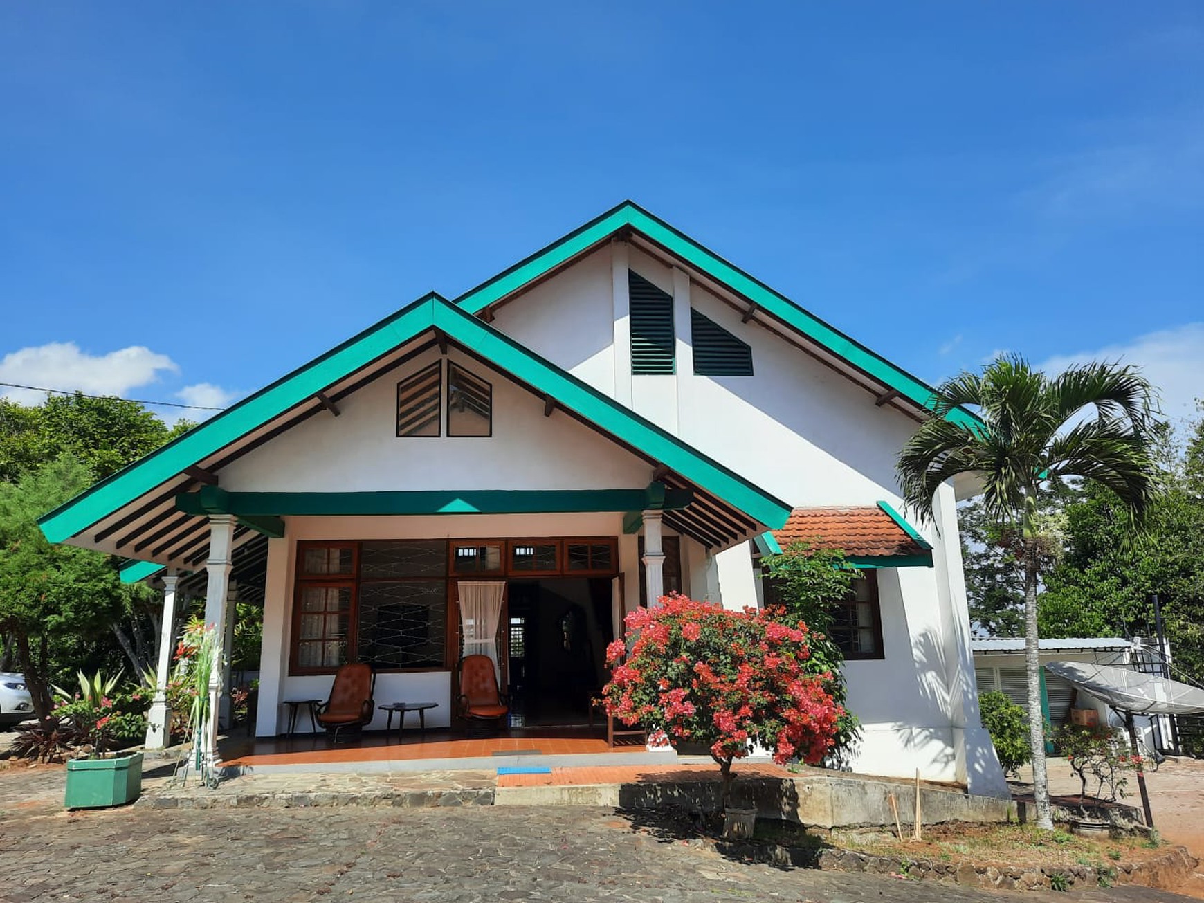 DIJUAL VILLA DAN TANAH JALAN RAYA SUKOSARI TRAWAS SELATAN
