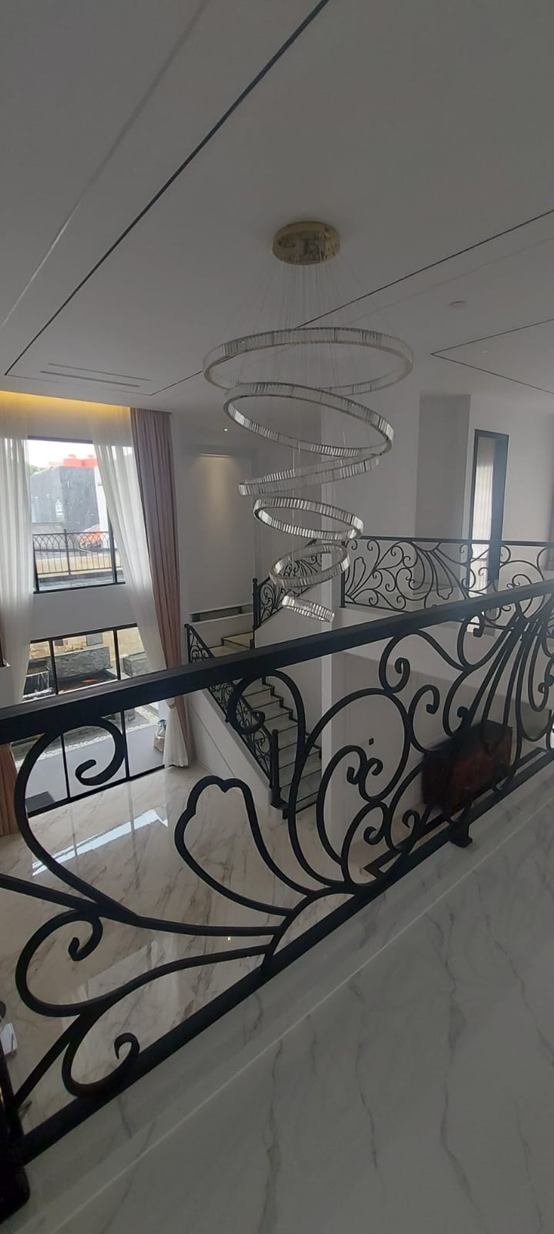 Rumah SHM 2 Lantai Luas Siap Huni dengan Hunian Nyaman di @Pesanggrahan, Jakarta Selatan