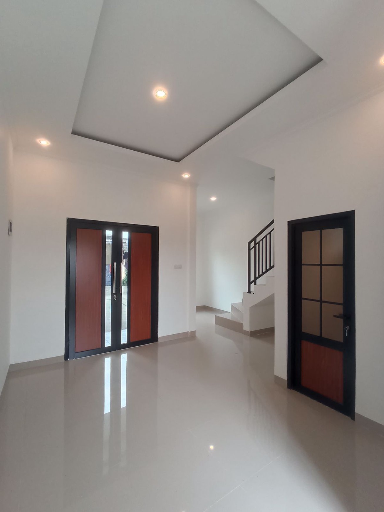 Dijual rumah baru di Limo