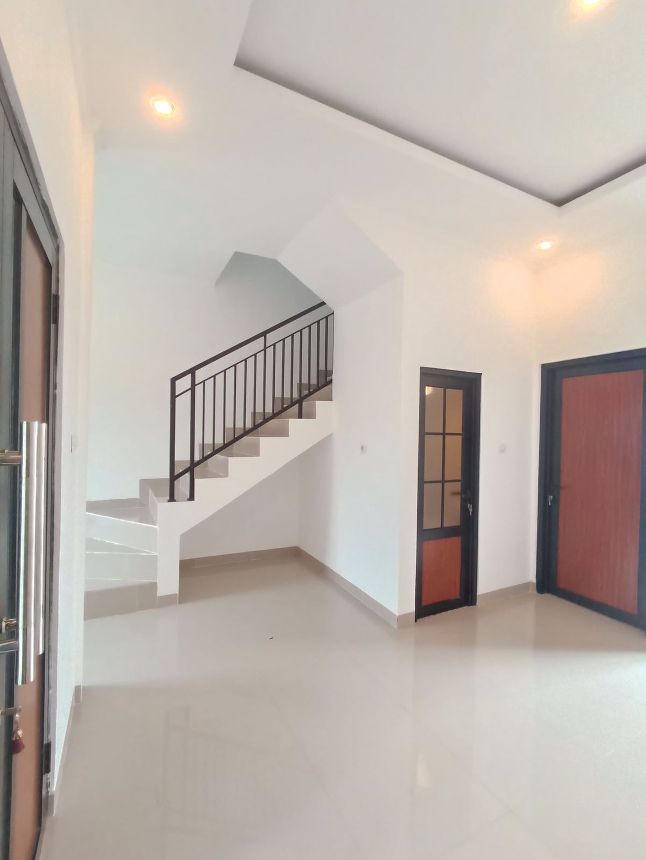 Dijual rumah baru di Limo