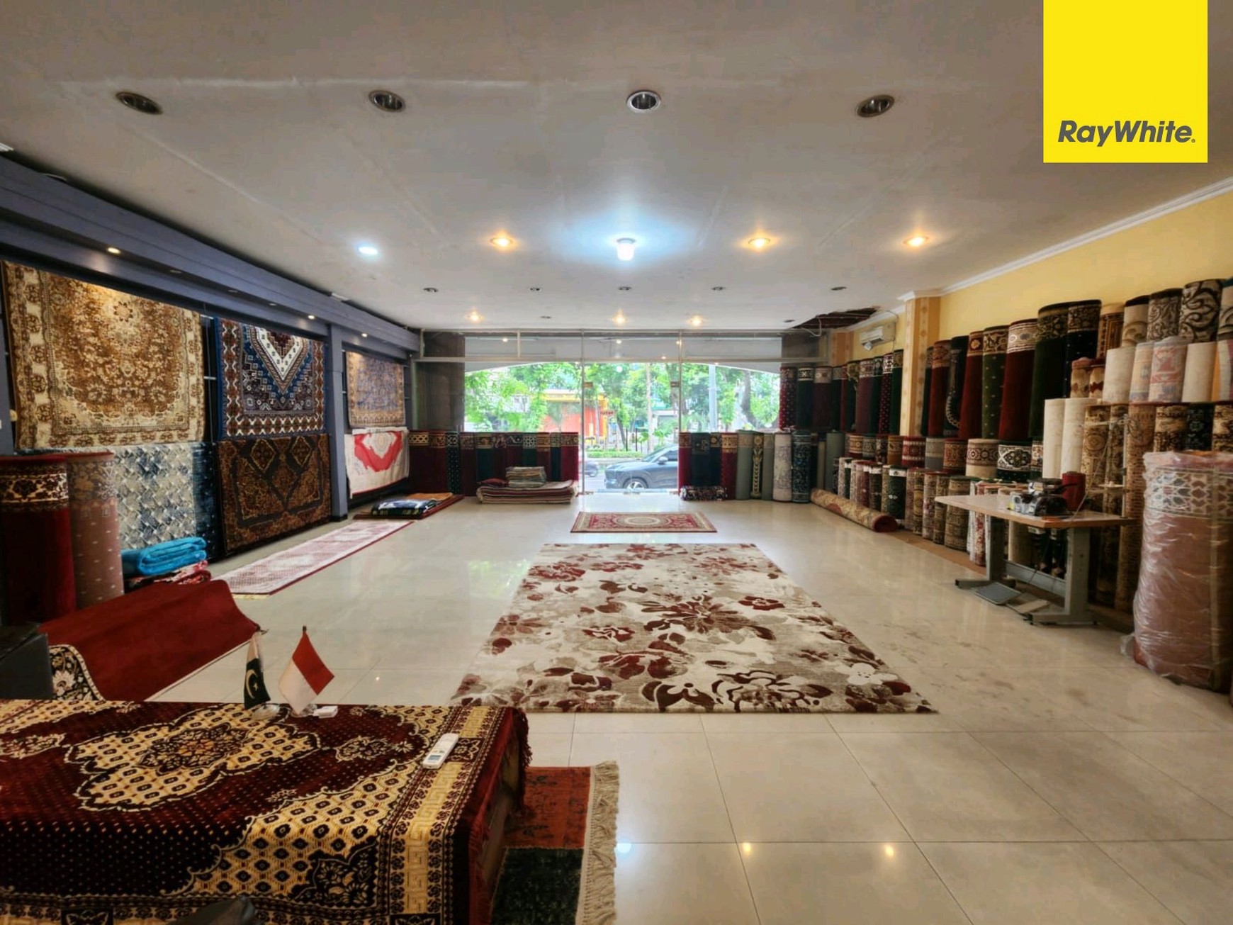 Disewakan Ruko 4 lantai di Nol Jalan Raya Kertajaya Surabaya Pusat