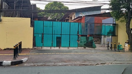 DIJUAL TANAH ex Toko Bangunan - STRATEGIS DI JALAN RAYA TAMAN MARGASATW, JATIPADANG - PASAR MINGGU JAKARTA SELATAN