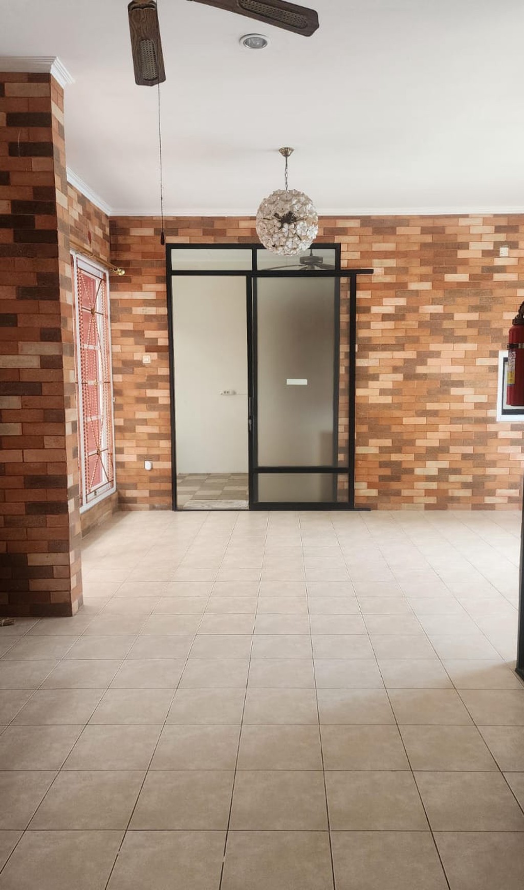 Rumah 2 lantai,ada kitchen set di Bintaro Jaya 9.
