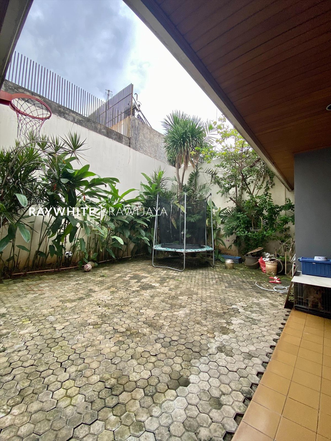 Rumah Siap Huni Lokasi Tenang Area Pondok Indah