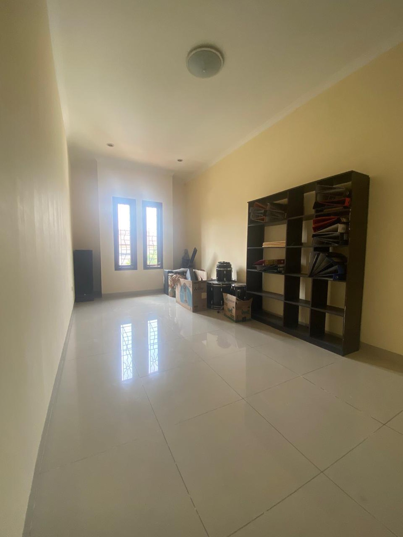 Rumah siap huni baru renovasi di Larangan.