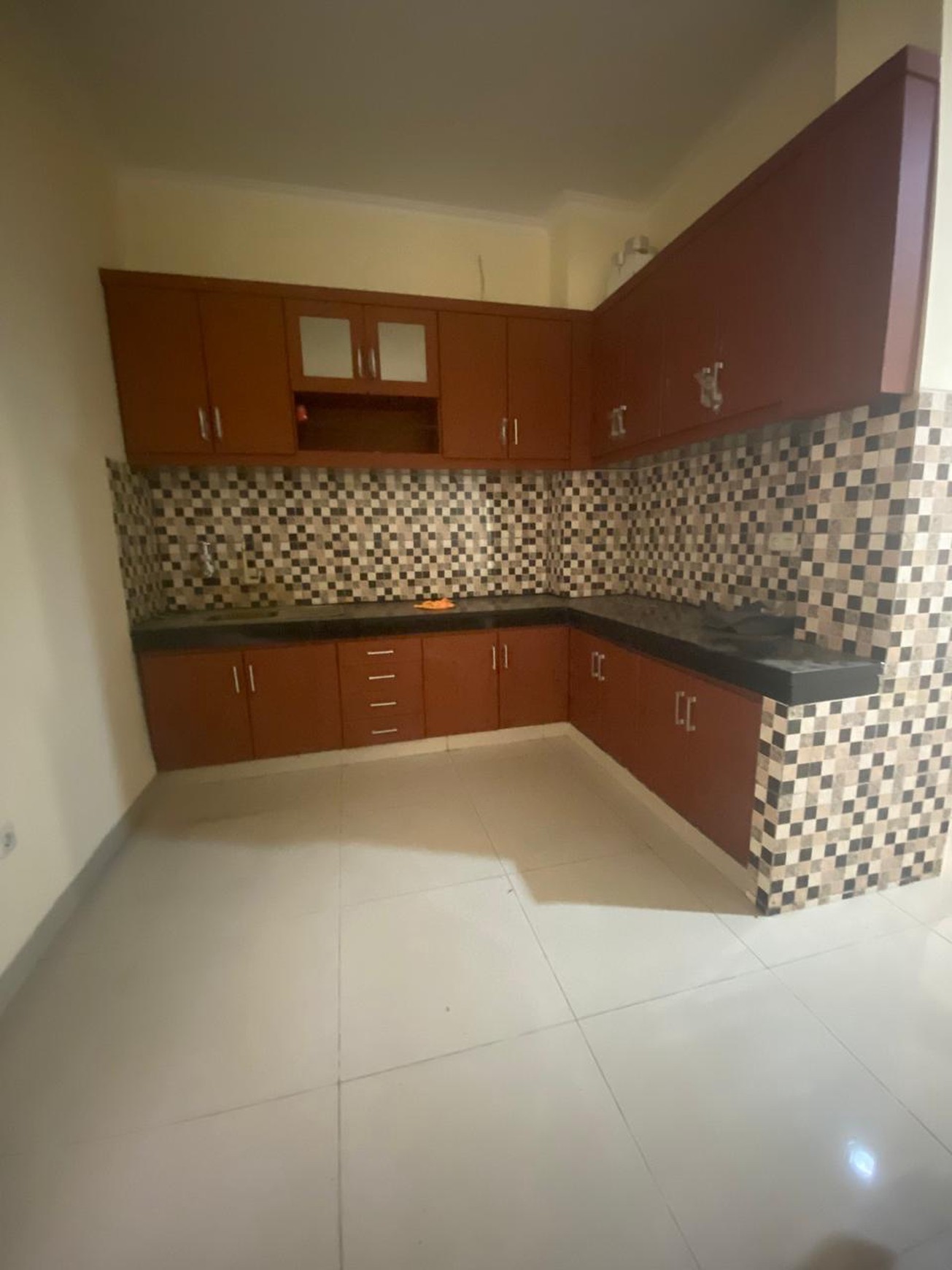 Rumah siap huni baru renovasi di Larangan.