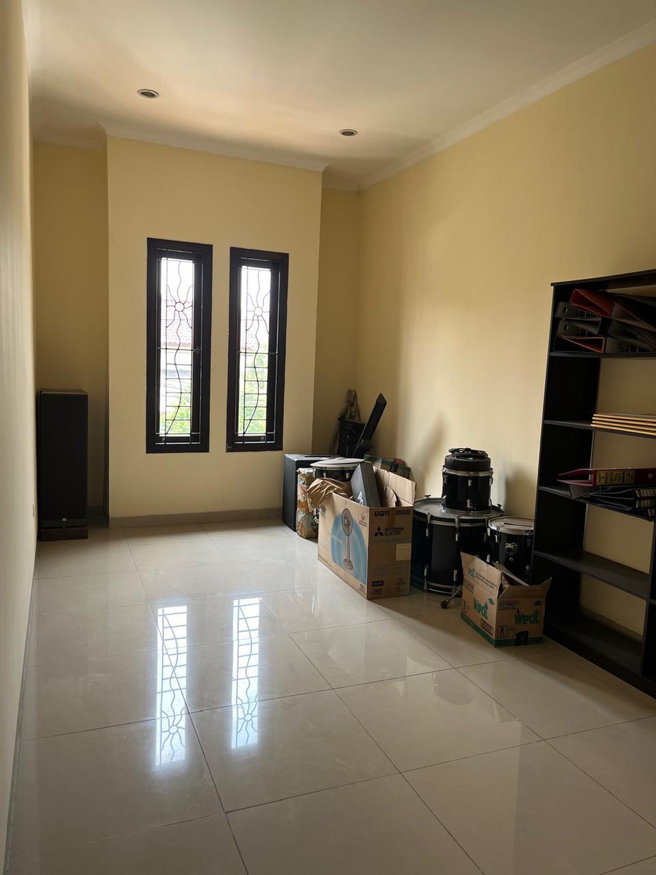 Rumah siap huni baru renovasi di Larangan.