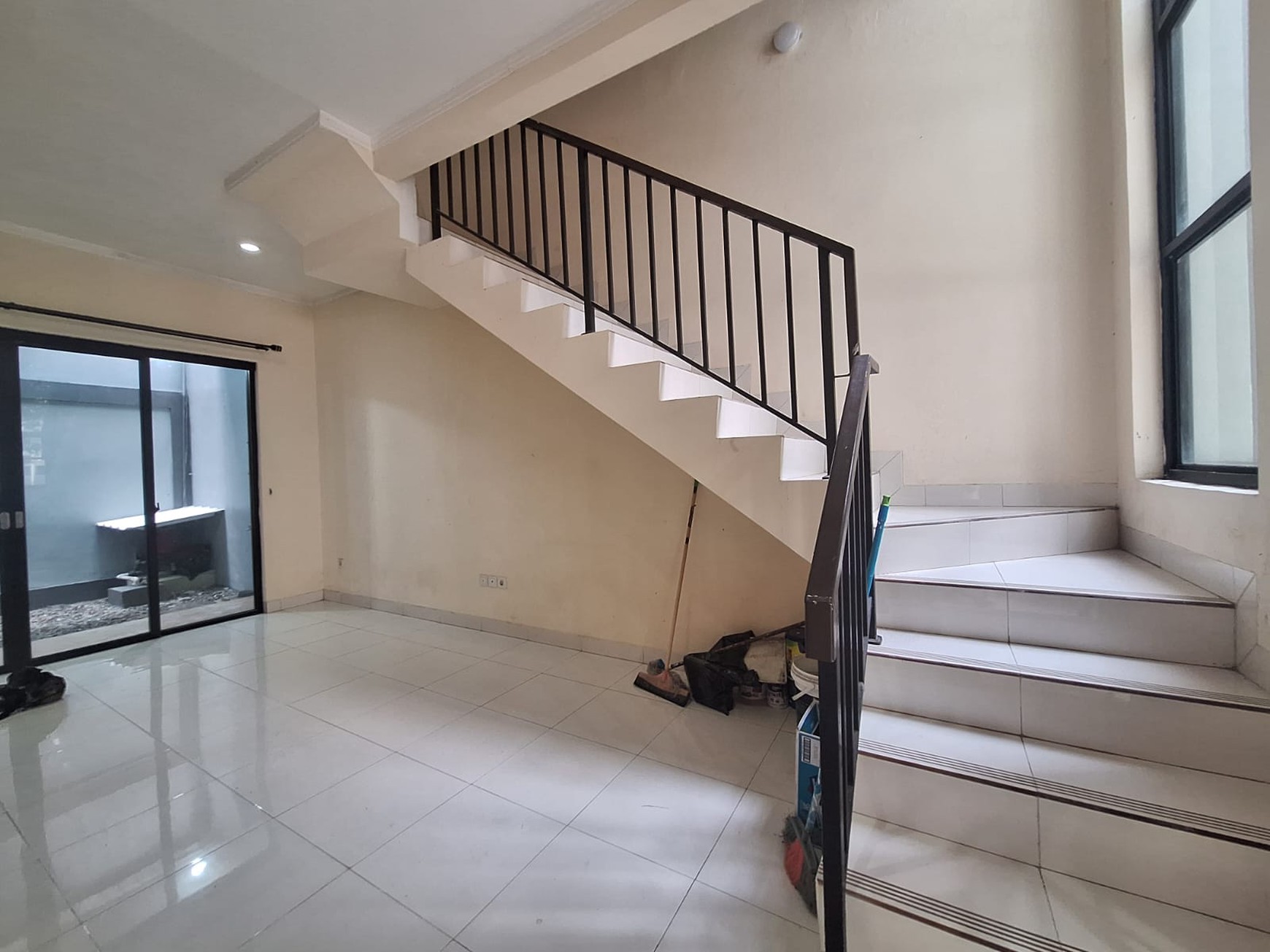 Rumah Bagus Di Discovery Terra Bintaro Jaya Sektor 9