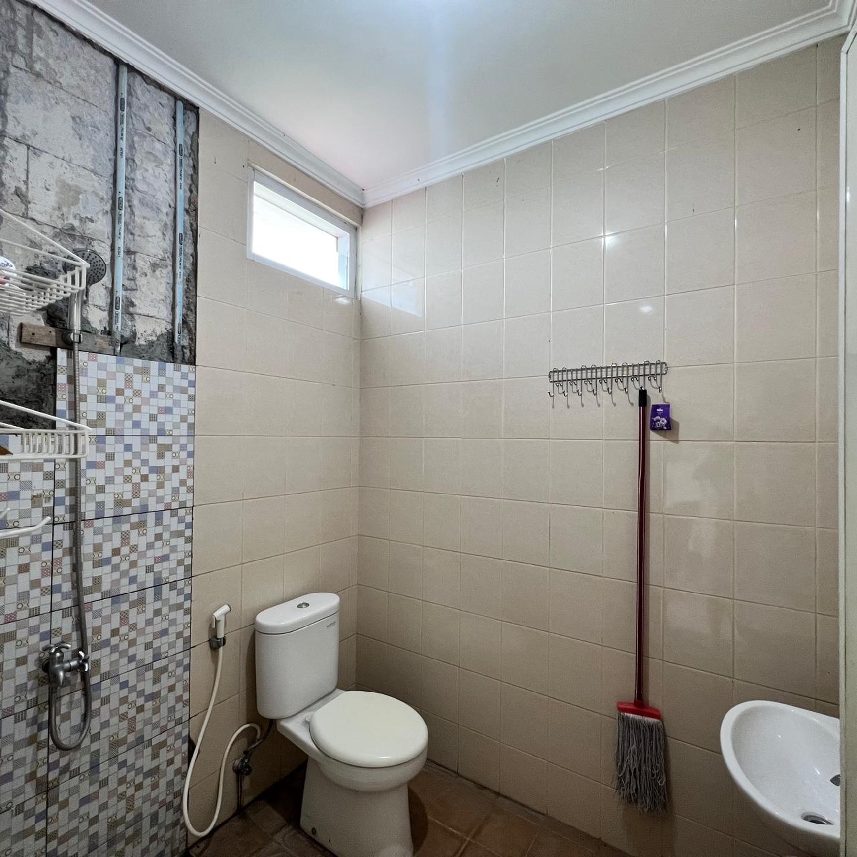 Rumah Modern Minimalis di Karawang - Green Village 2 ,Full Furnish - Siap Huni Tinggal Seret Koper