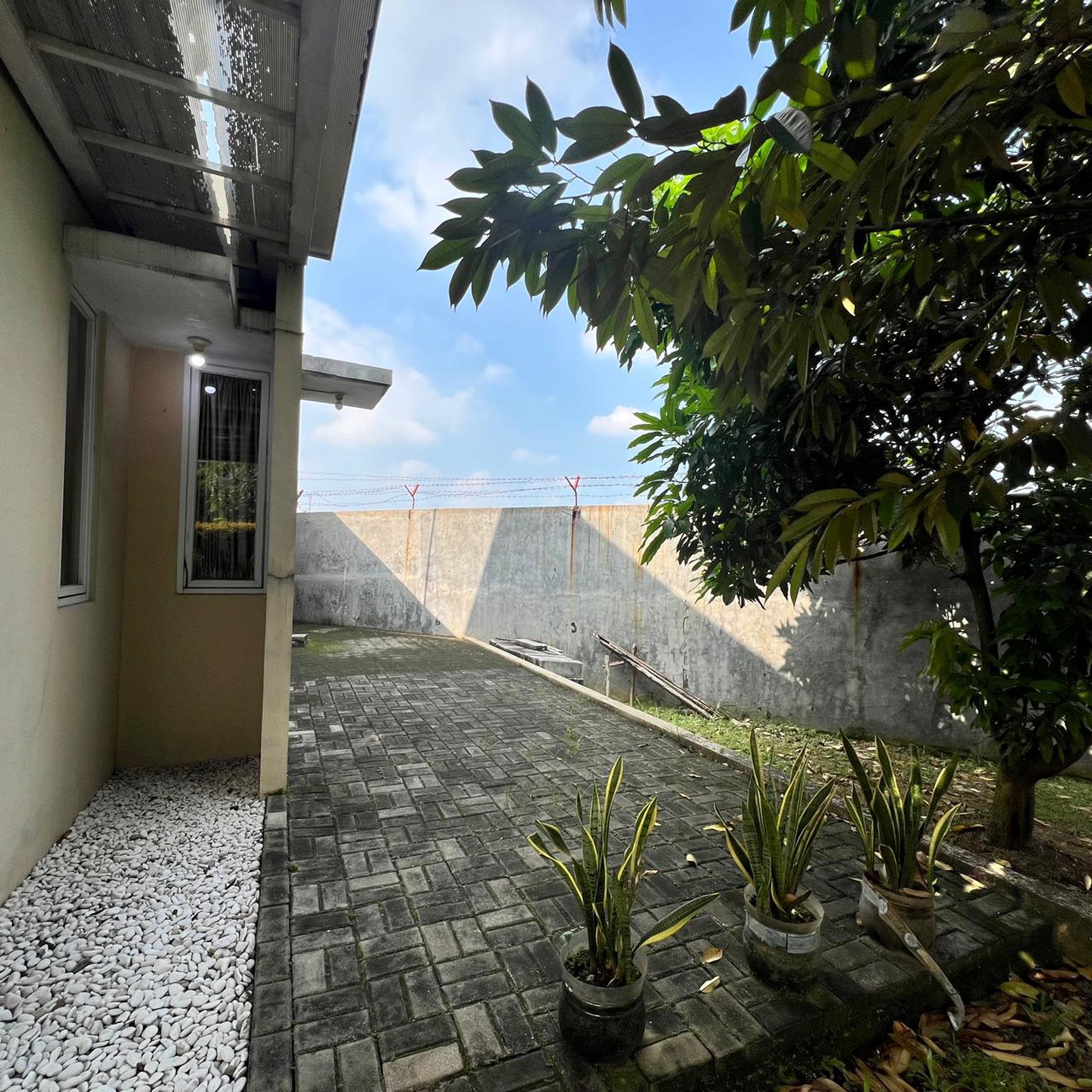 Rumah Modern Minimalis di Karawang - Green Village 2 ,Full Furnish - Siap Huni Tinggal Seret Koper