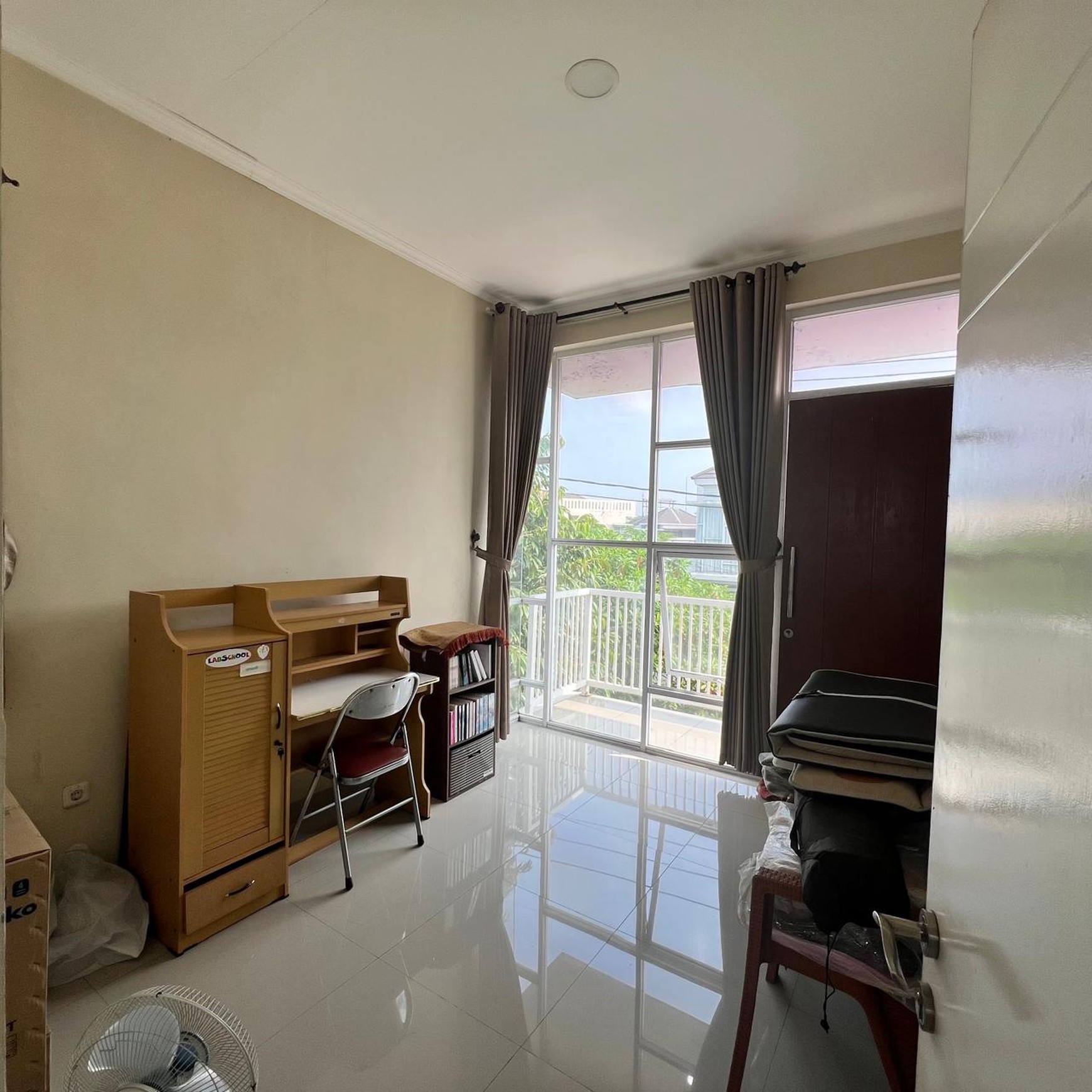 Rumah Modern Minimalis di Karawang - Green Village 2 ,Full Furnish - Siap Huni Tinggal Seret Koper