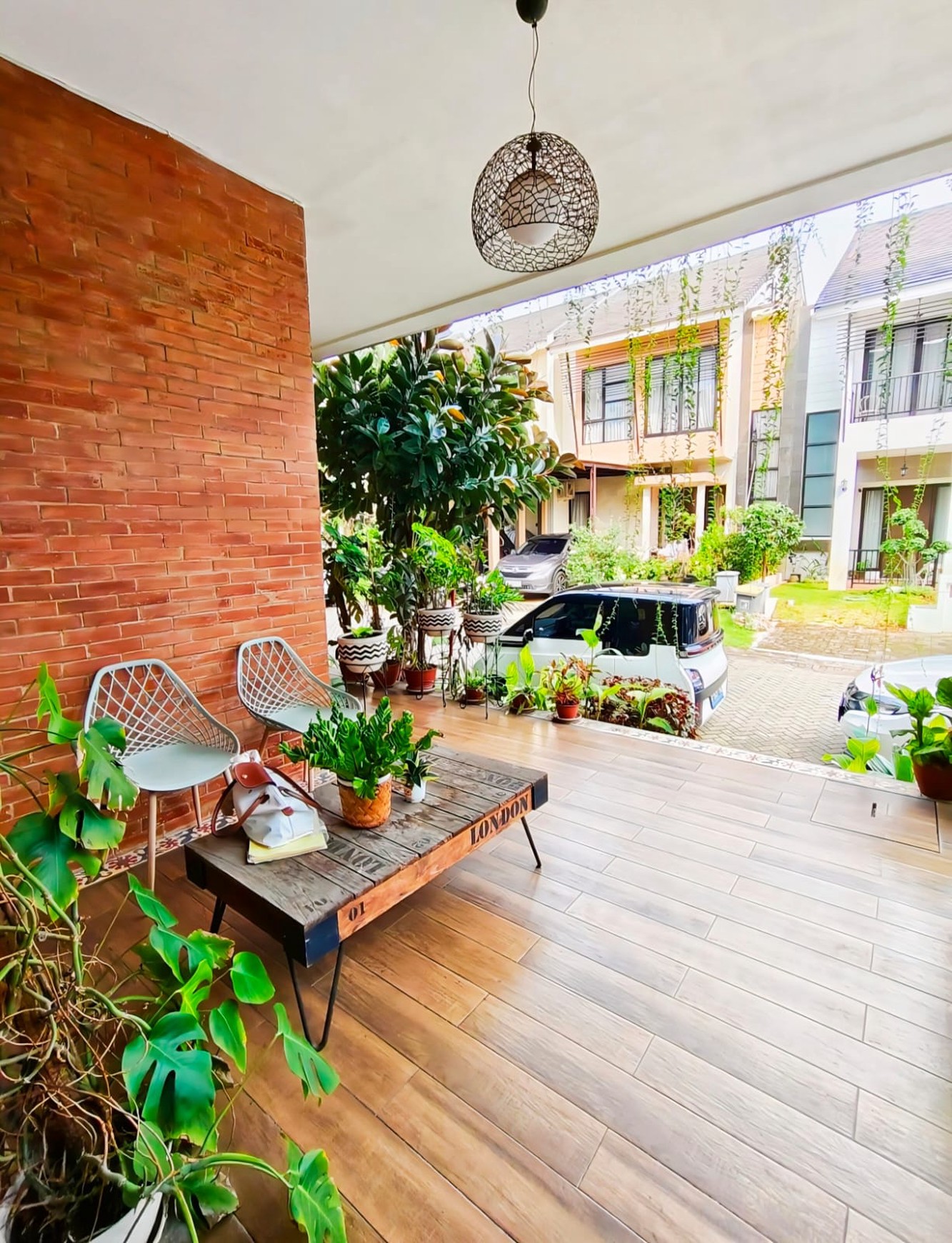 Rumah Bagus Di Discovery Terra Bintaro Jaya Sektor 9