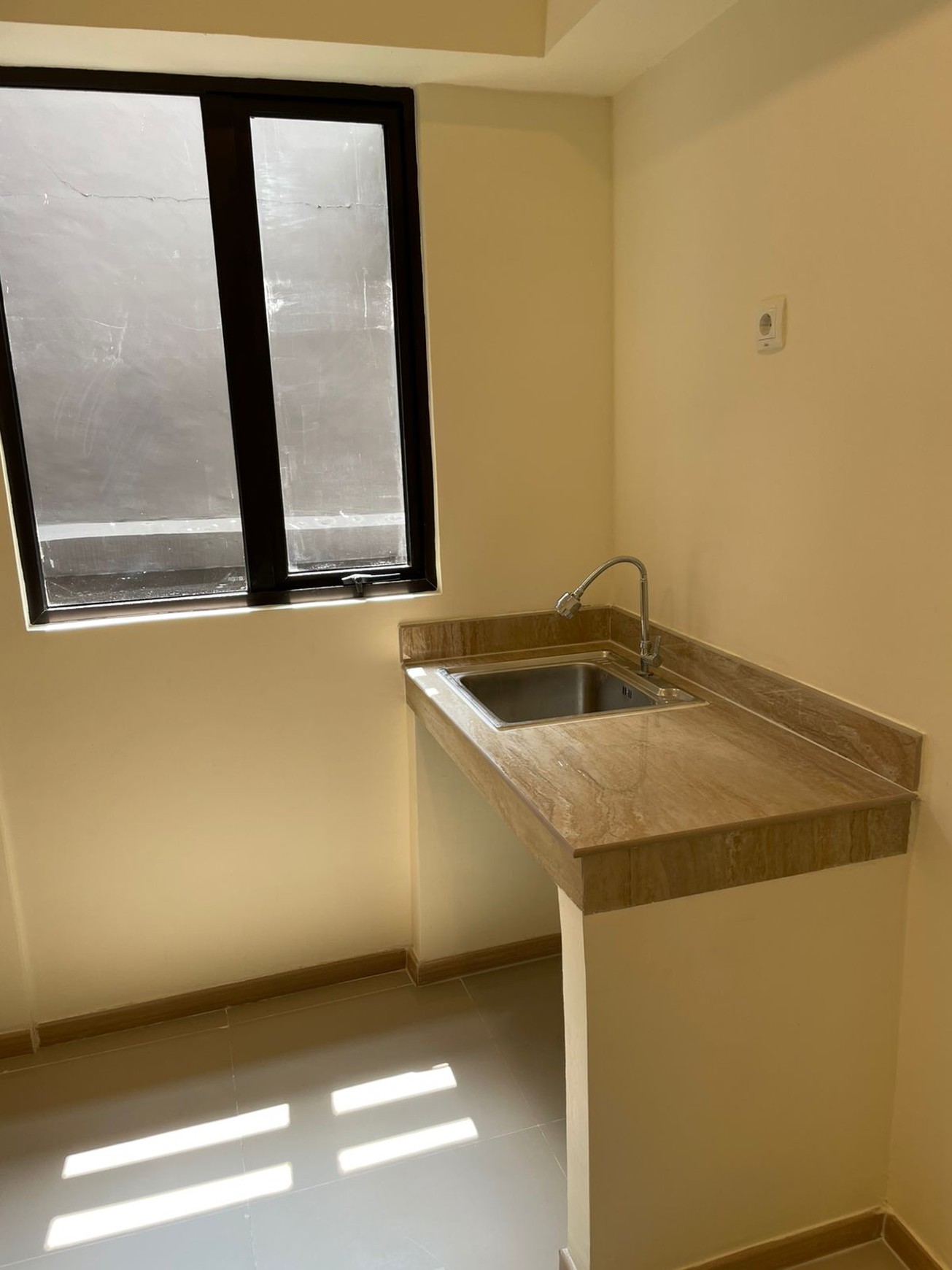 APARTEMEN EKSKLUSIF REDFORD MEIKARTA