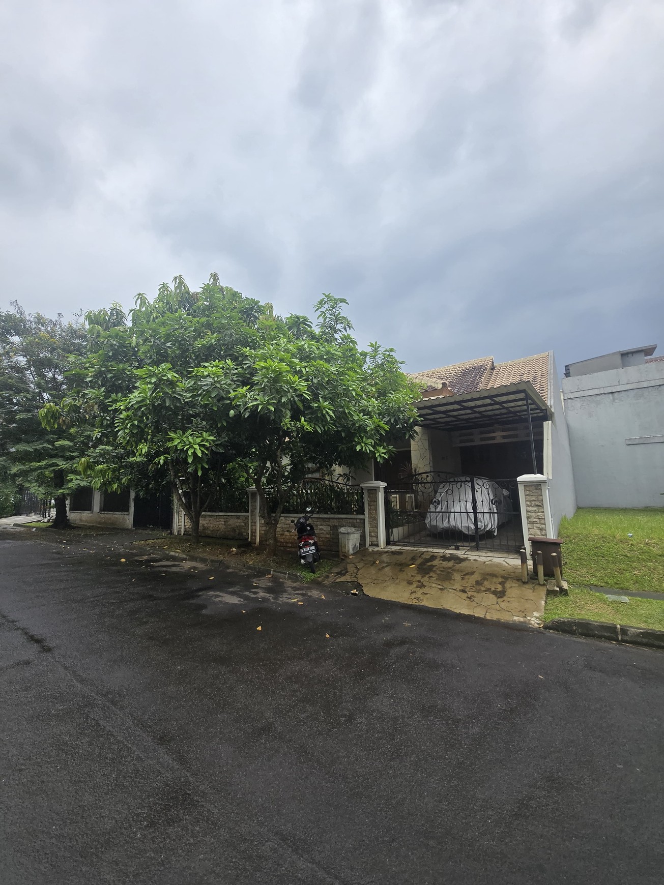 Rumah Bagus Di Anggrek Loka BSD Tangerang Selatan