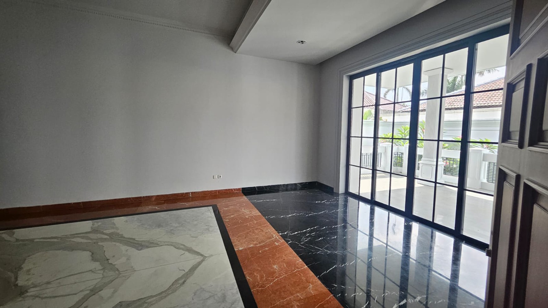 Brand New Luxury Home di Pondok Indah - Lokasi Premium, Fasilitas Lengkap