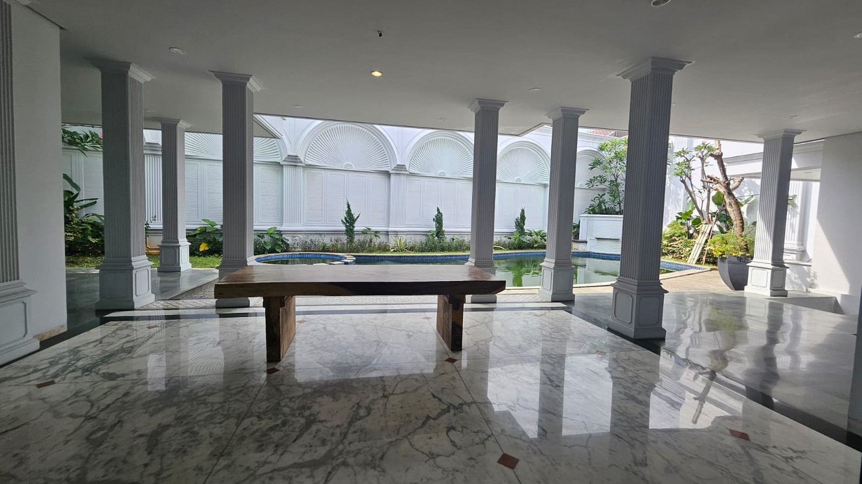 Brand New Luxury Home di Pondok Indah - Lokasi Premium, Fasilitas Lengkap
