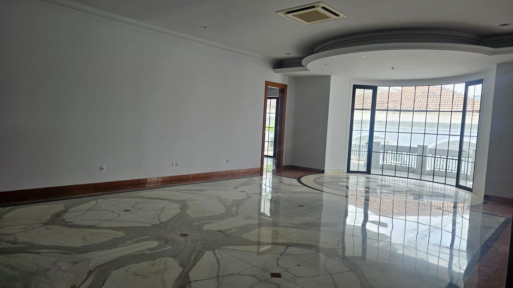 Brand New Luxury Home di Pondok Indah - Lokasi Premium, Fasilitas Lengkap