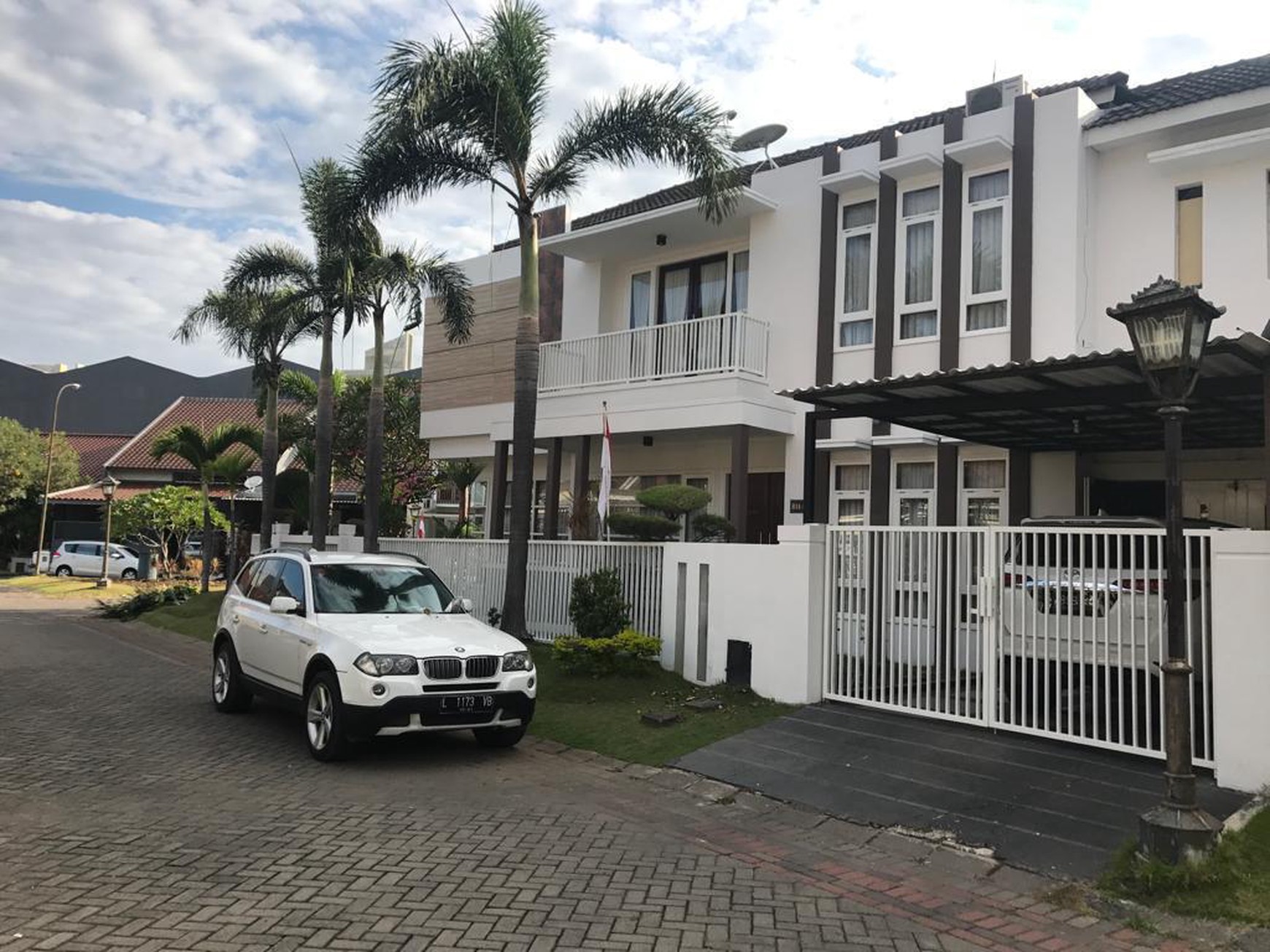 Rumah mewah siap huni di surabaya timur dekat kampus upn gunung anyar