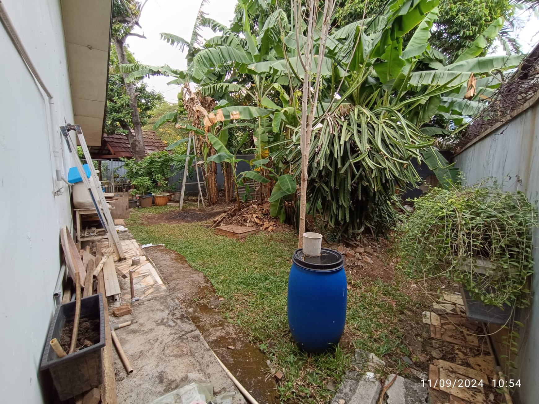 Dijual Rumah Sangat Strategis di Pancoran, Berada di Tepi Jalan dan Cocok Untuk Aneka Usaha