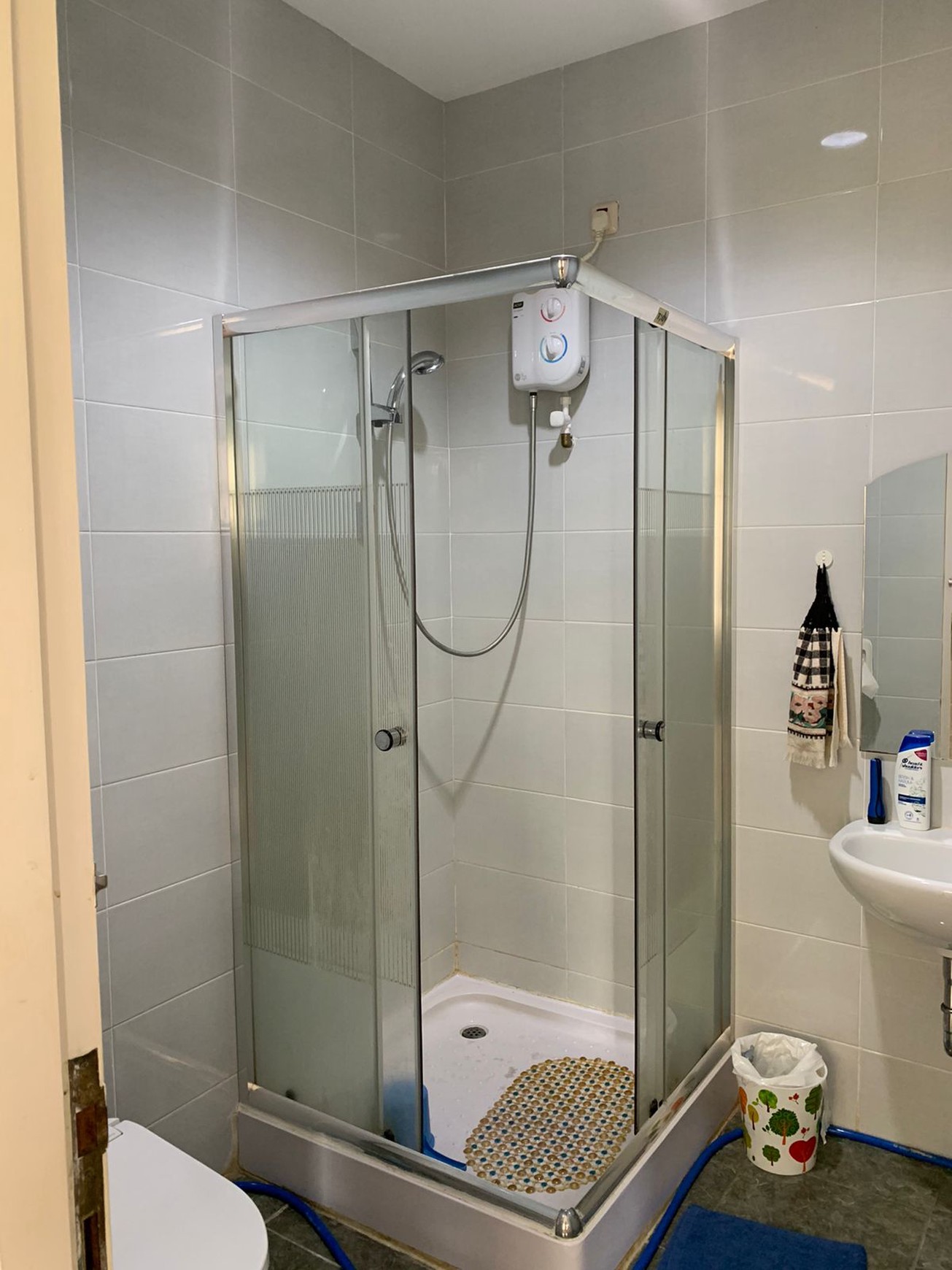 Dijual Townhouse Taman Elok Siap Huni, Semi Furnish Di Lippo Karawaci - Tangerang