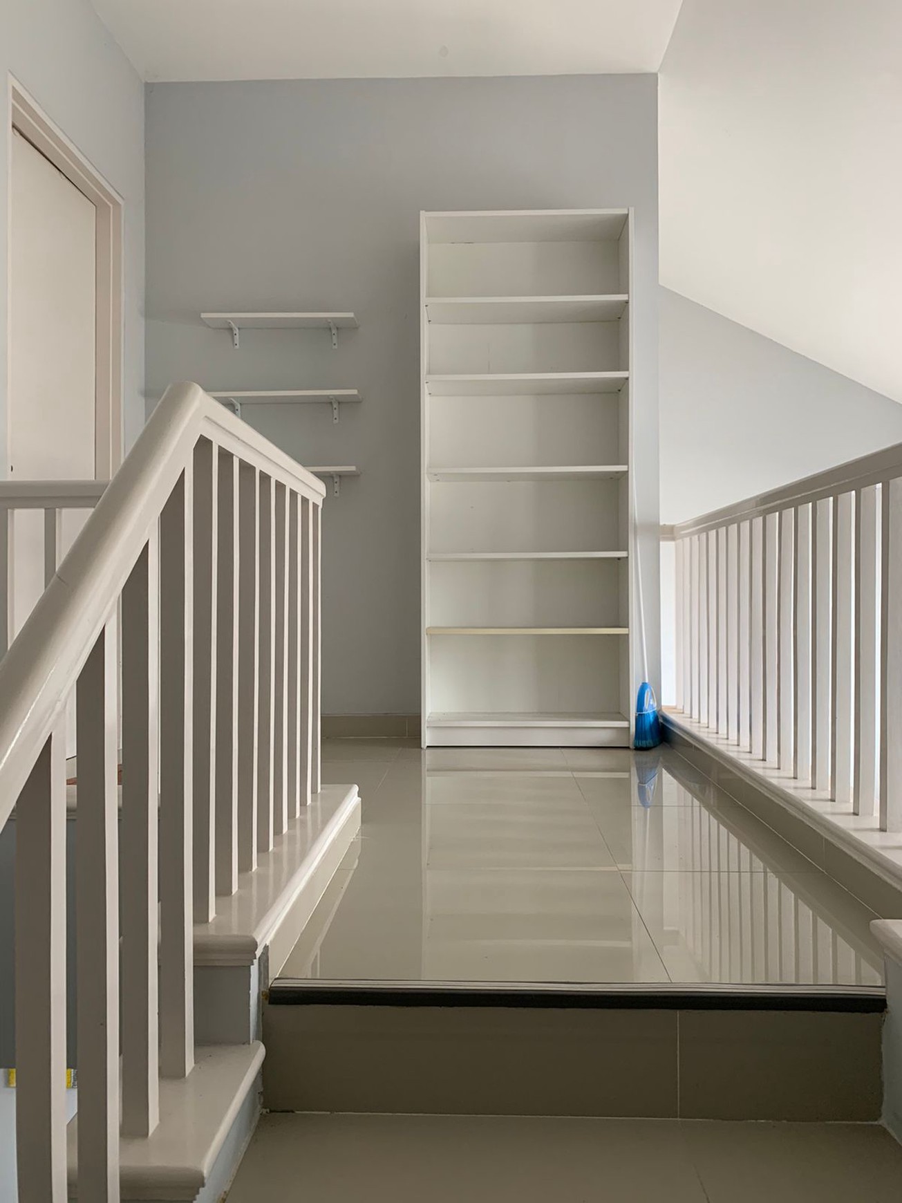 Dijual Townhouse Taman Elok Siap Huni, Semi Furnish Di Lippo Karawaci - Tangerang