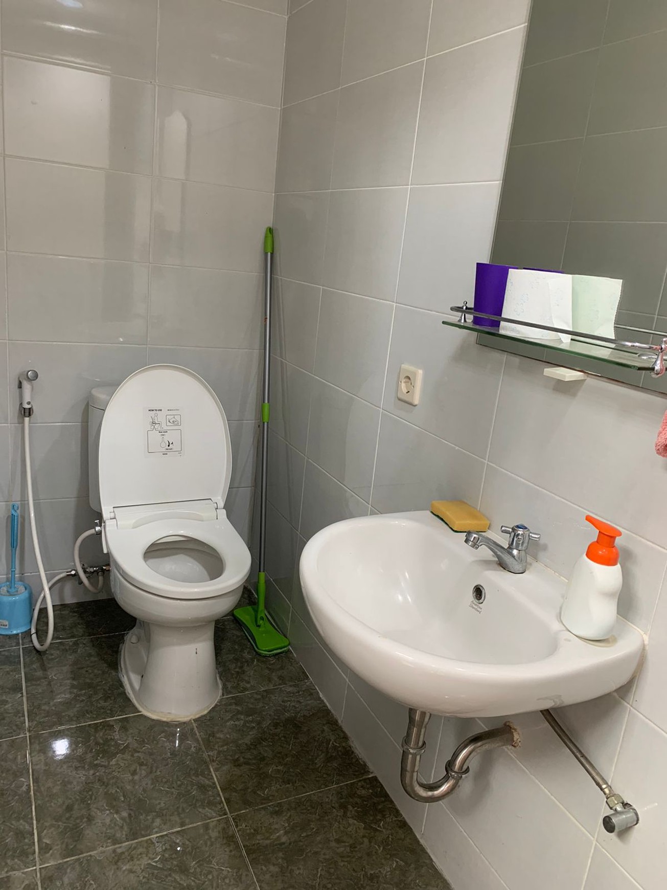 Dijual Townhouse Taman Elok Siap Huni, Semi Furnish Di Lippo Karawaci - Tangerang