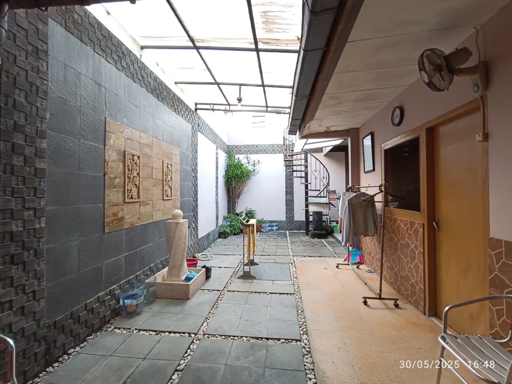 Dijual Rumah Fully Furnished di Pejaten Timur, Lingkungan Tenang dan Nyaman