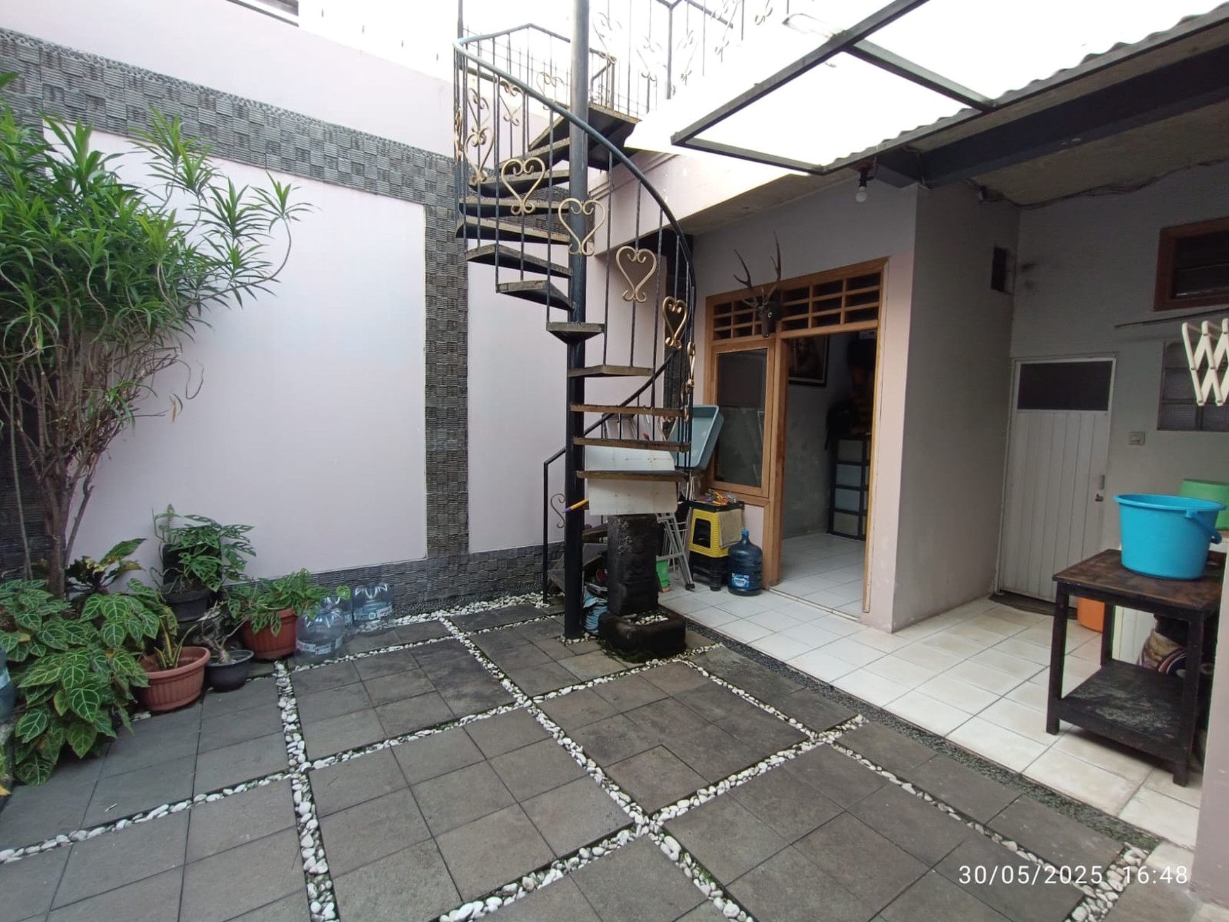 Dijual Rumah Fully Furnished di Pejaten Timur, Lingkungan Tenang dan Nyaman