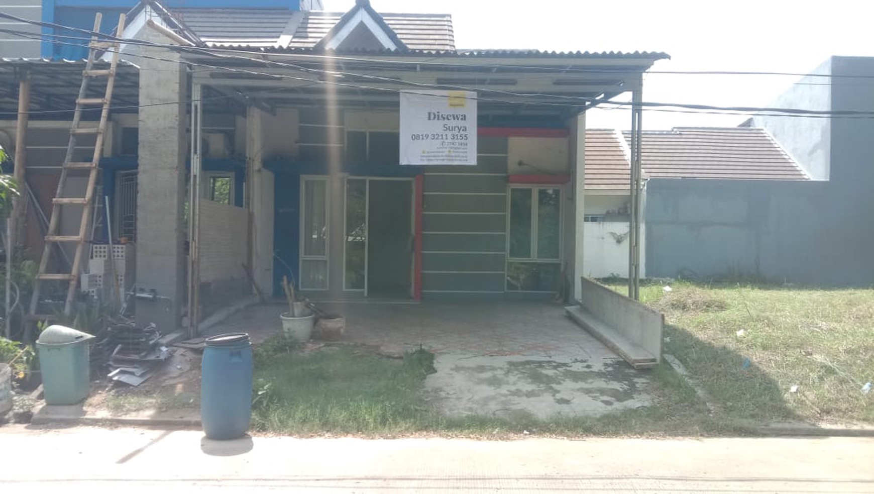Rumah Depan Taman di Mutiara Gading City Bekasi