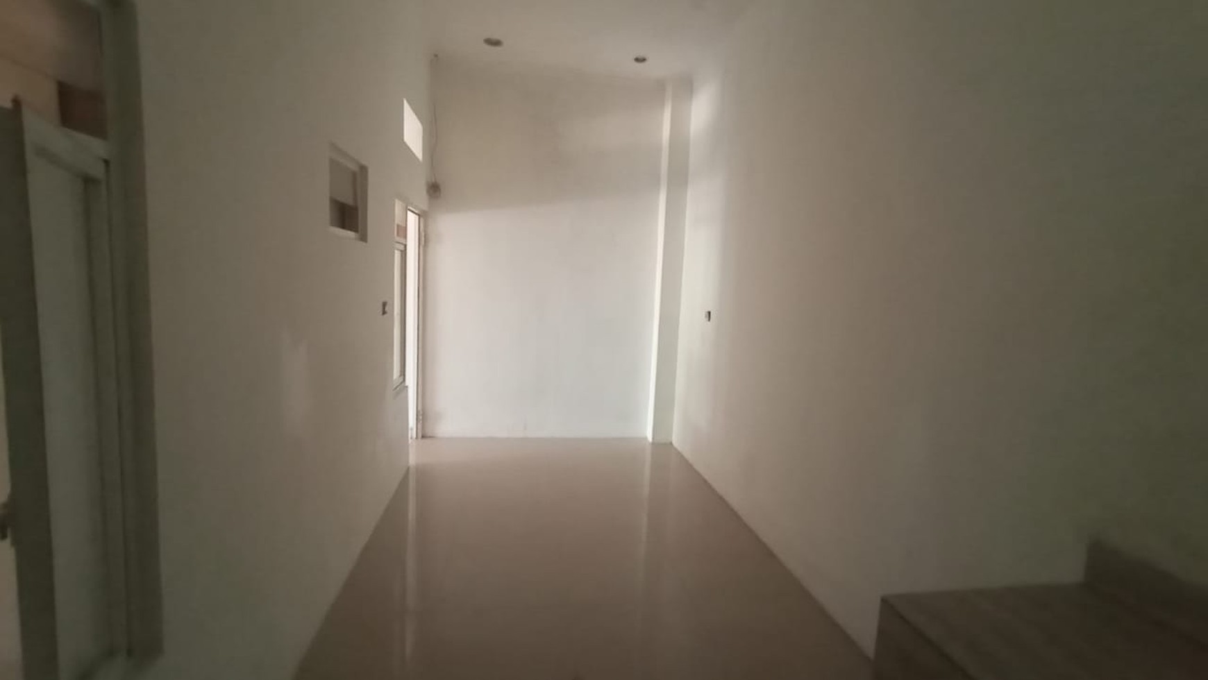 Rumah Depan Taman di Mutiara Gading City Bekasi