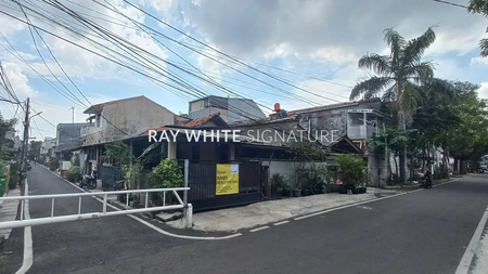 Dijual Rumah Lama Posisi Hook Cocok Untuk Hunian di Cempaka Putih Barat