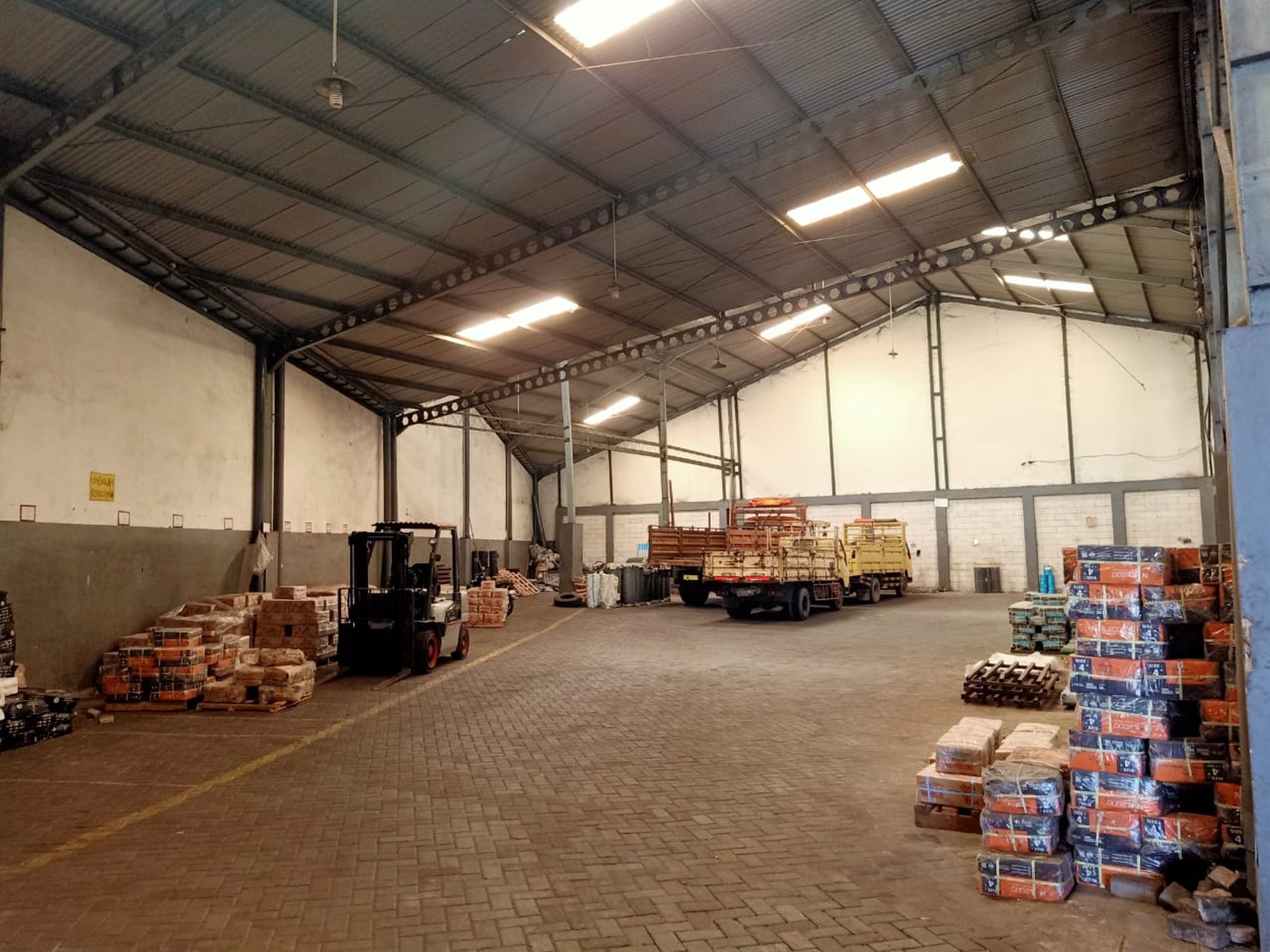 Gudang Dijual di Margomulyo Antropolis, Surabaya luas 1500 siap pakai